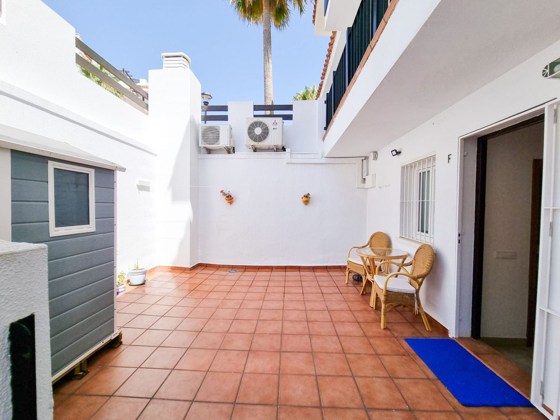 Condominio en La Duquesa, Andalucía 10911026