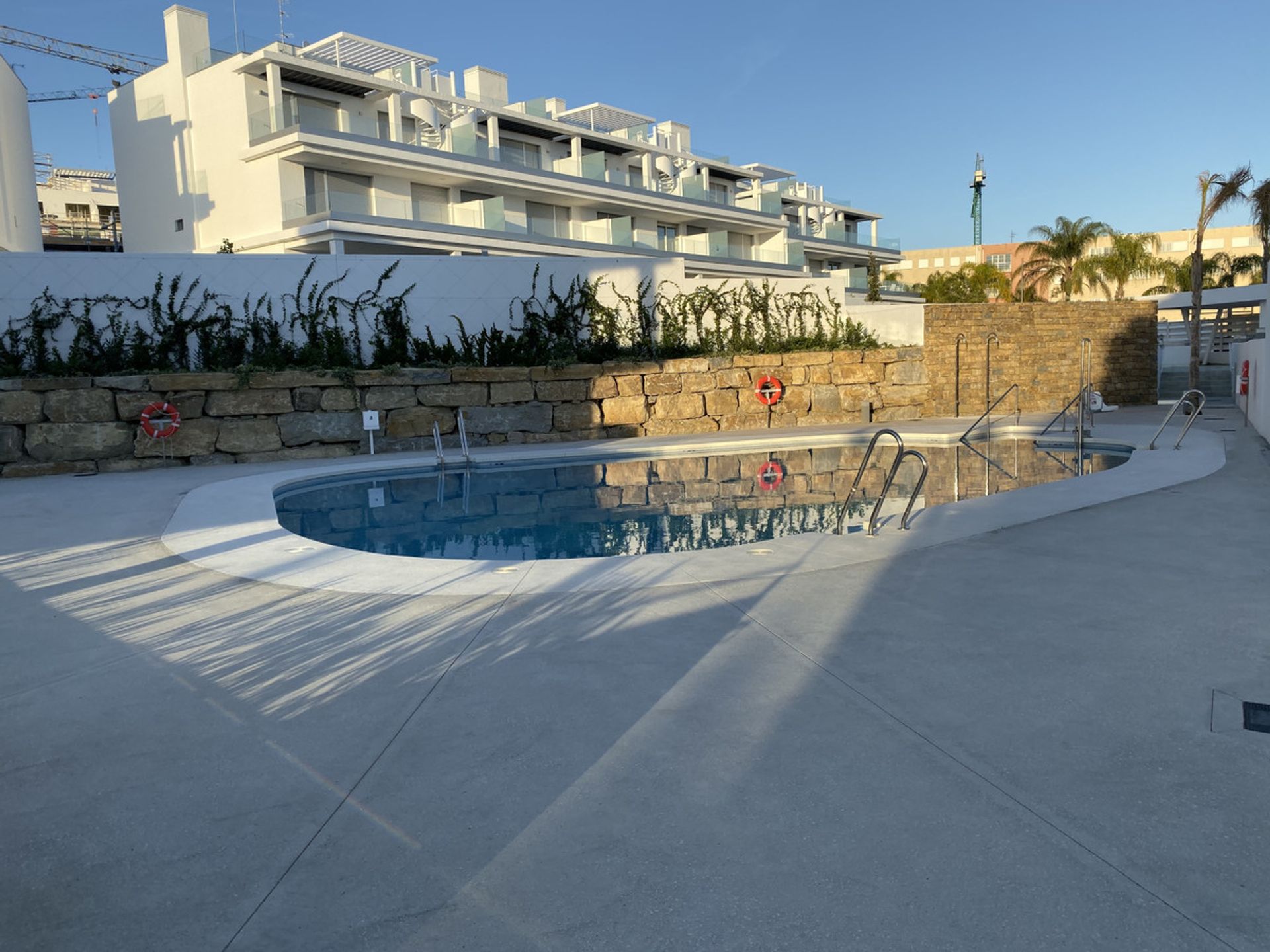 Condominium in Estepona, Andalusia 10911602