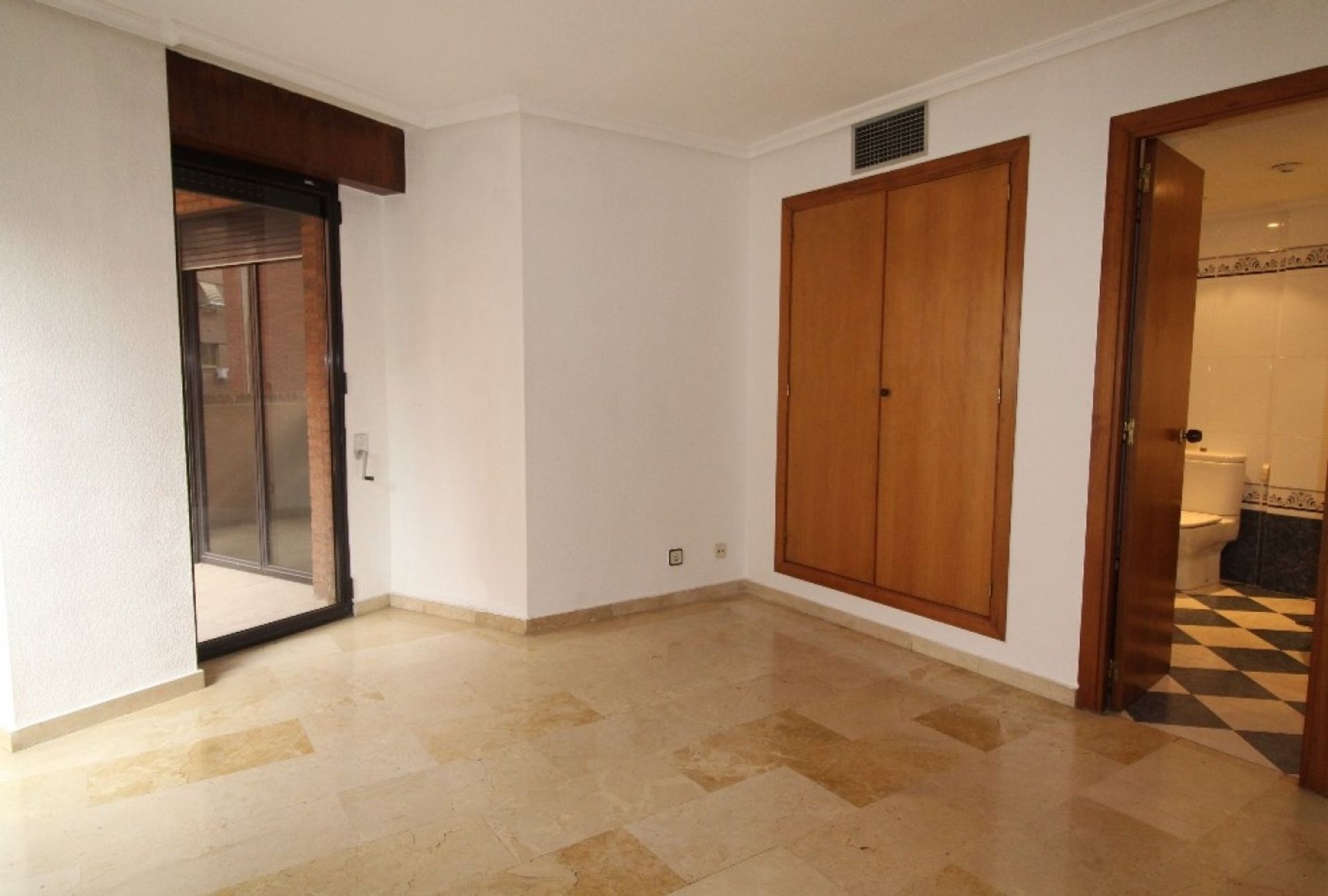 Condominio nel Alicante (Alacant), Comunidad Valenciana 10911775