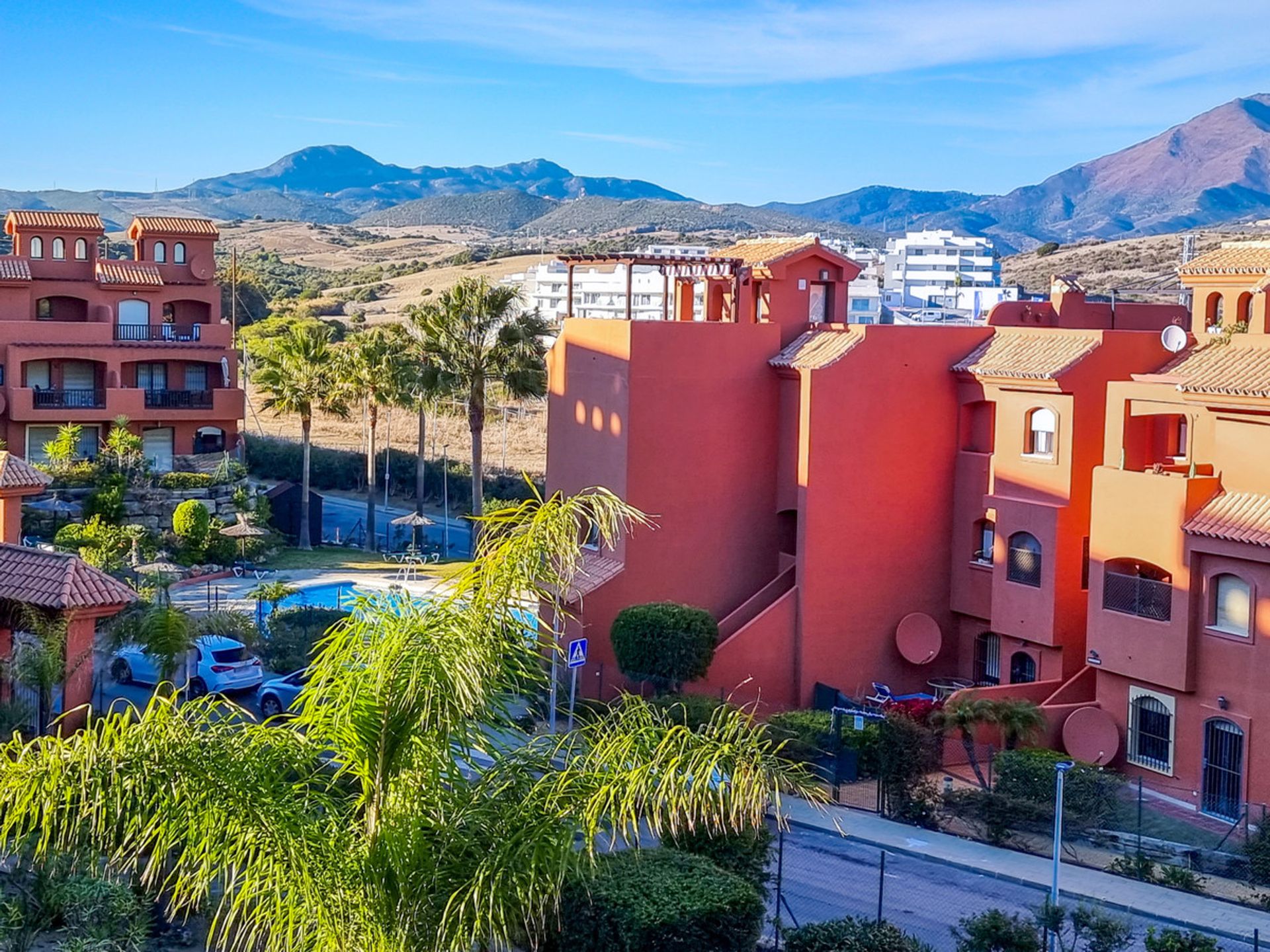 Condominium in Estepona, Andalucía 10911811