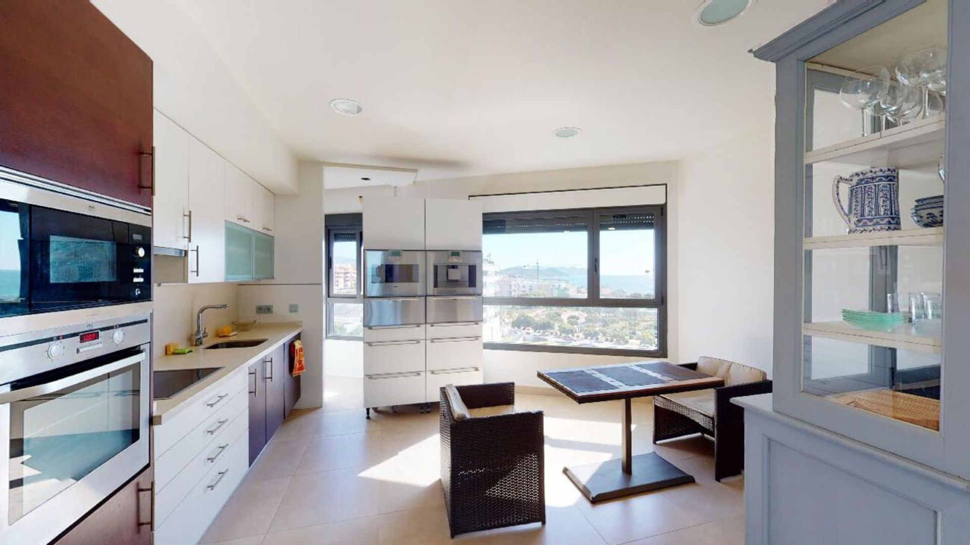 Condominium in La Vila Joiosa, Comunidad Valenciana 10911896