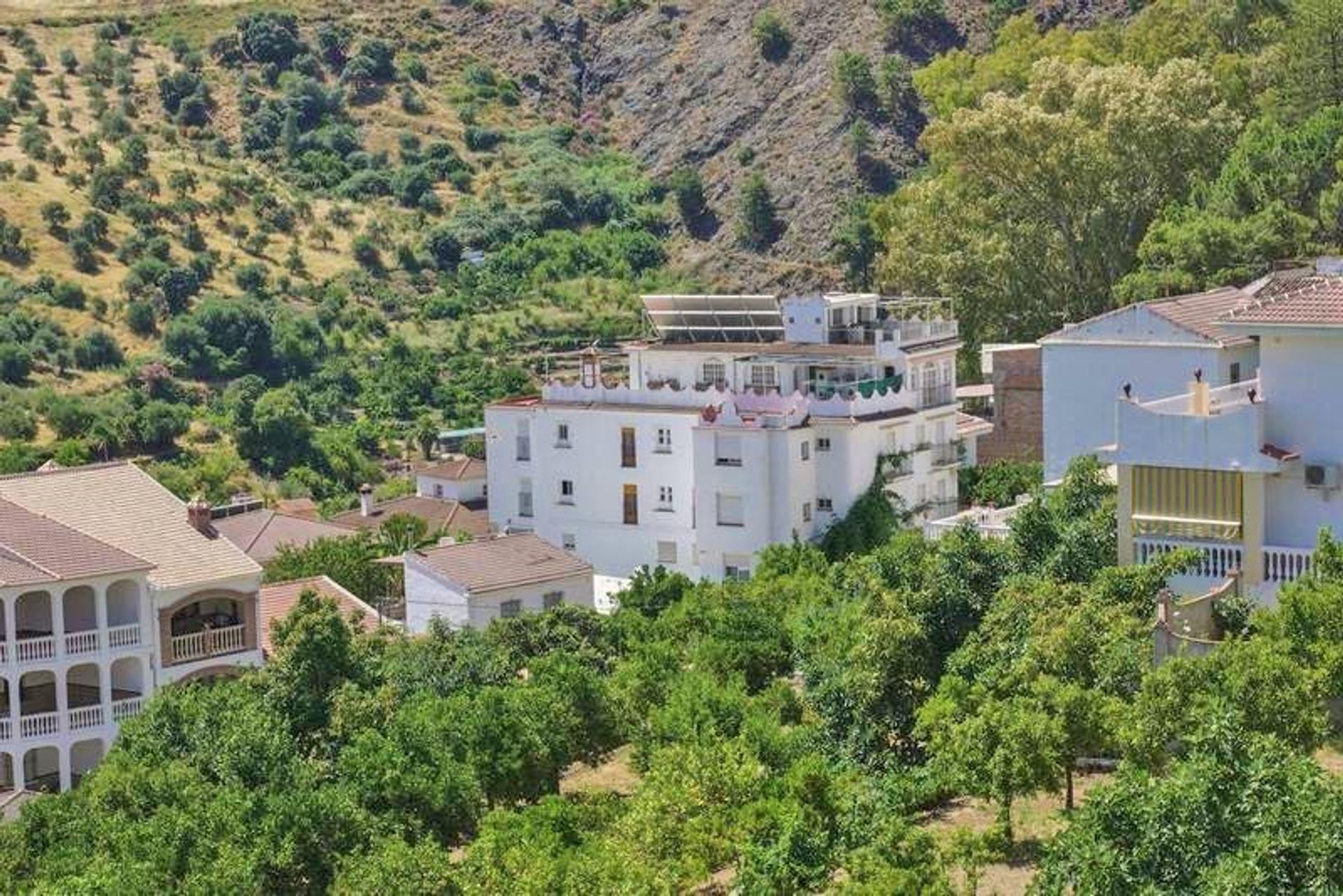 Industriale nel Tolox, Andalucía 10913410