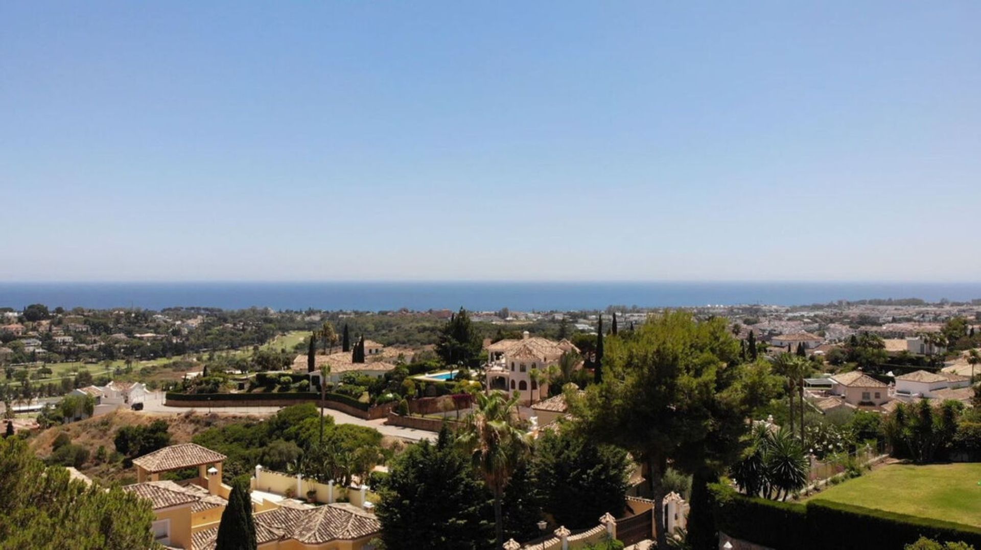 Tanah di Benahavís, Andalucía 10913720