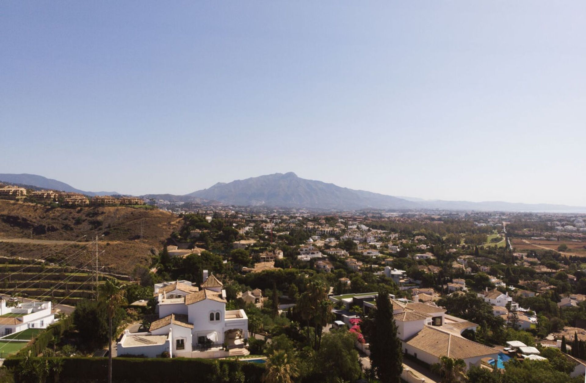 Tanah di Benahavís, Andalucía 10913720