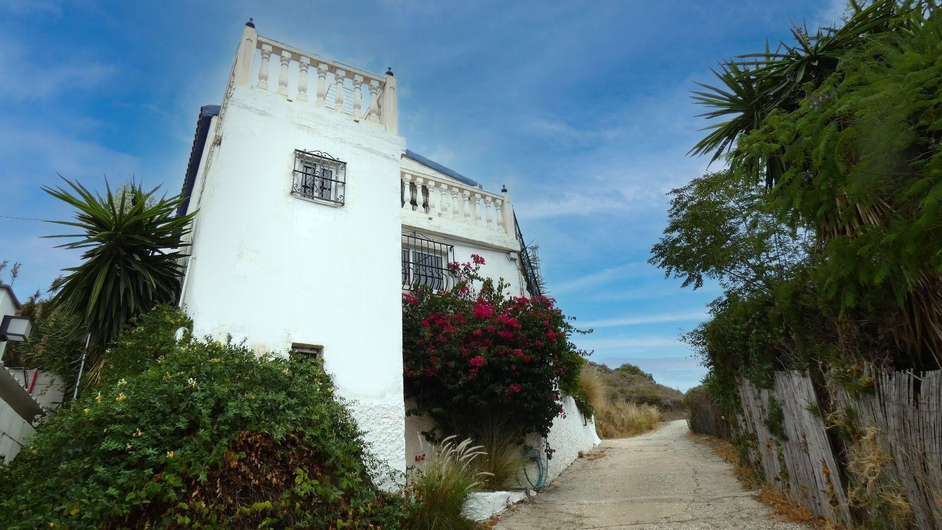 Talo sisään Alhaurín el Grande, Andalucía 10914451