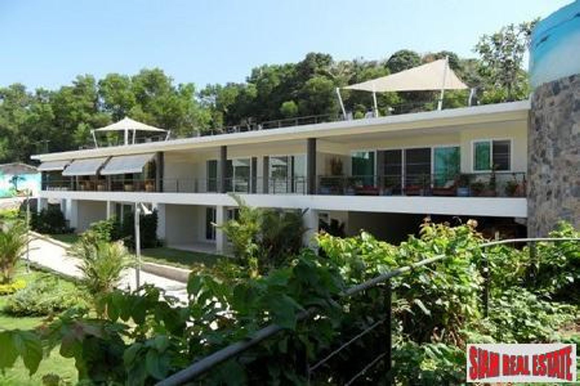 Condominium in Karon, Phuket 10915349