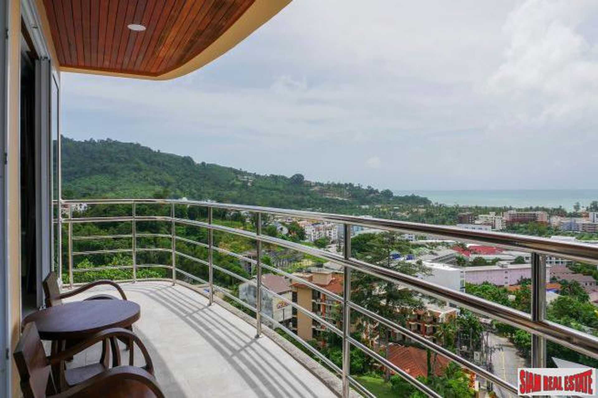 Condominium dans Ban Dong Kham, Phuket 10915396