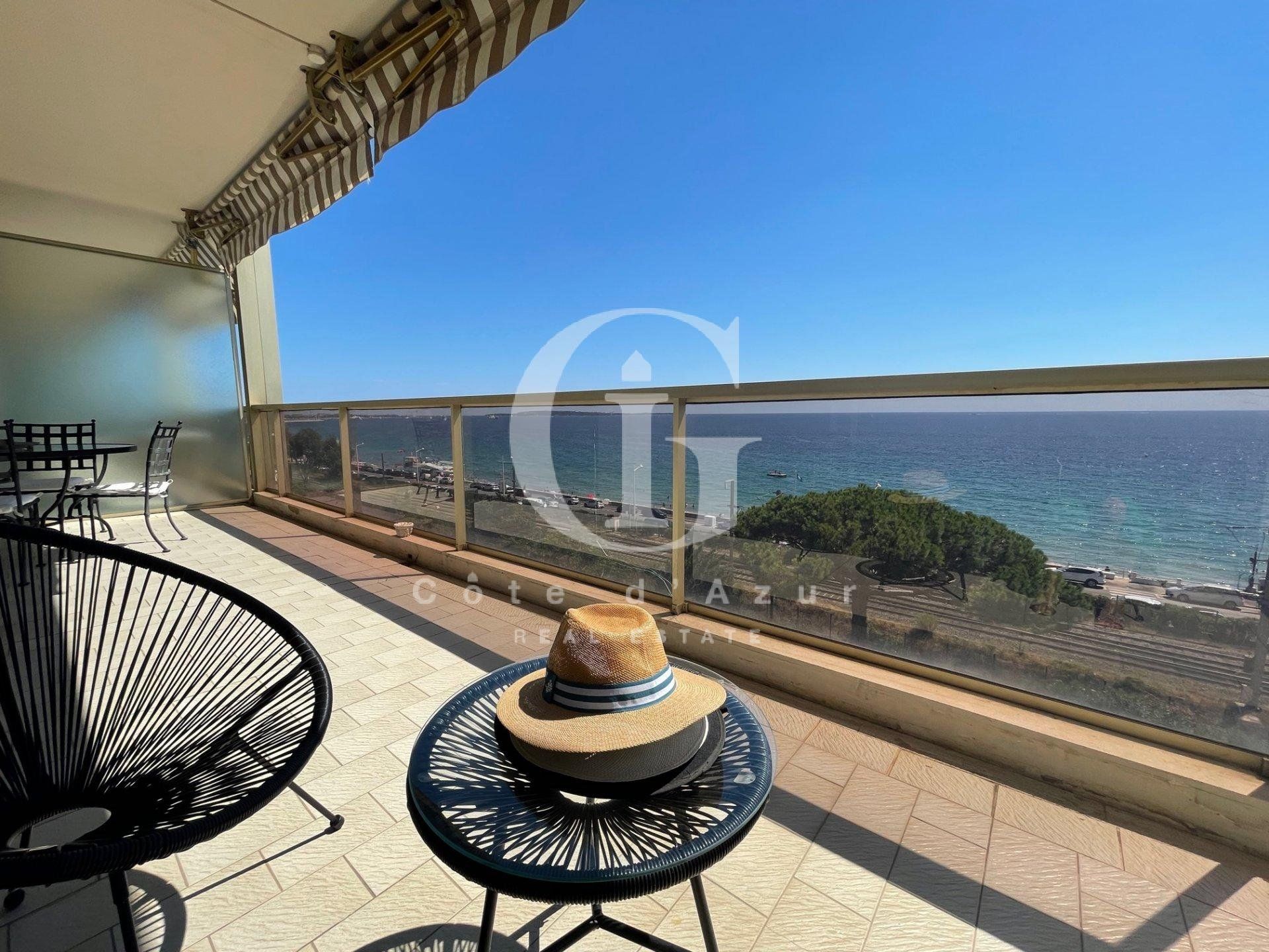 Condominium in Cannes, Alpes-Maritimes 10915454