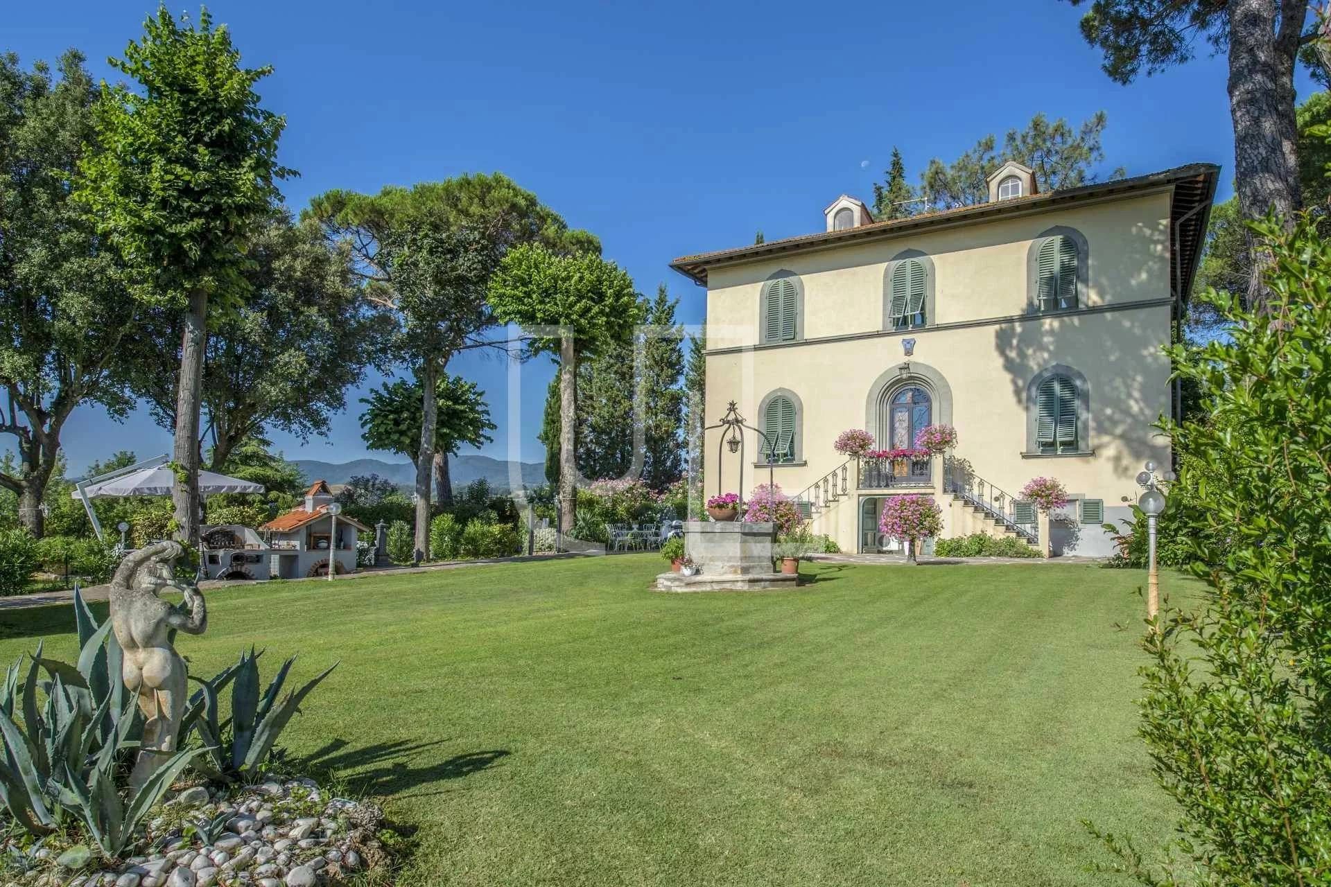 House in Florence, Tuscany 10916399