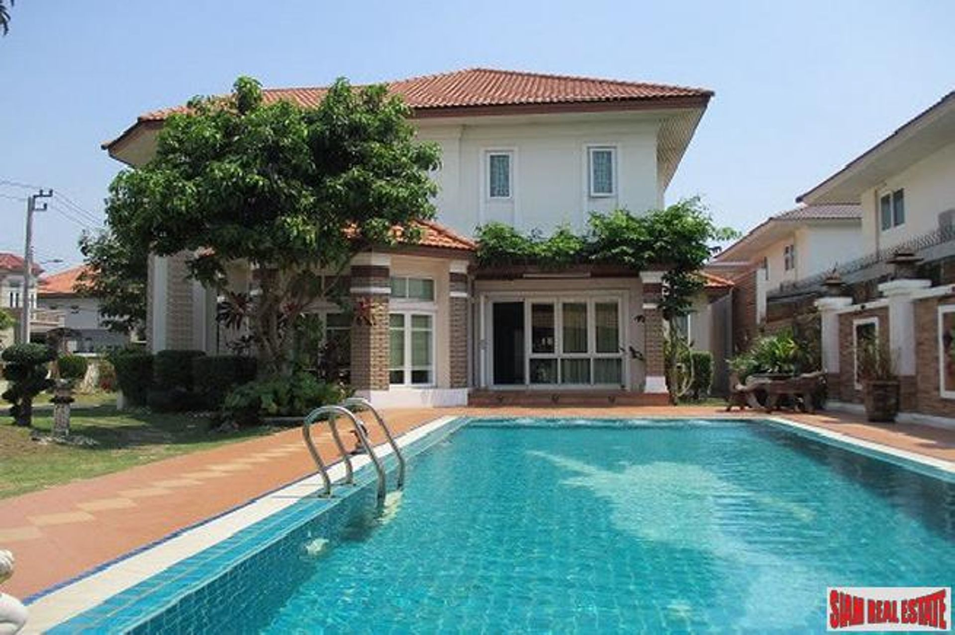 House in Ban Khlong Samrong, Samut Prakan 10917991