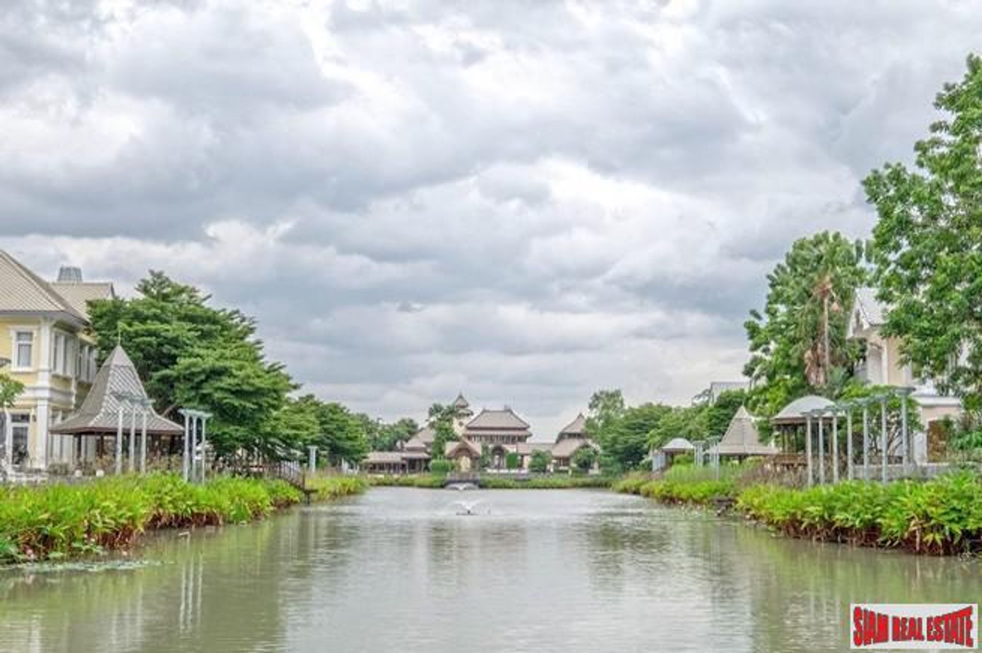 rumah dalam , Bangkok 10918054