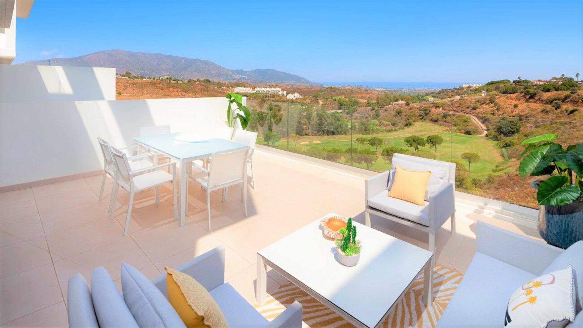 Osakehuoneisto sisään Las Lagunas de Mijas, Andalucía 10918394