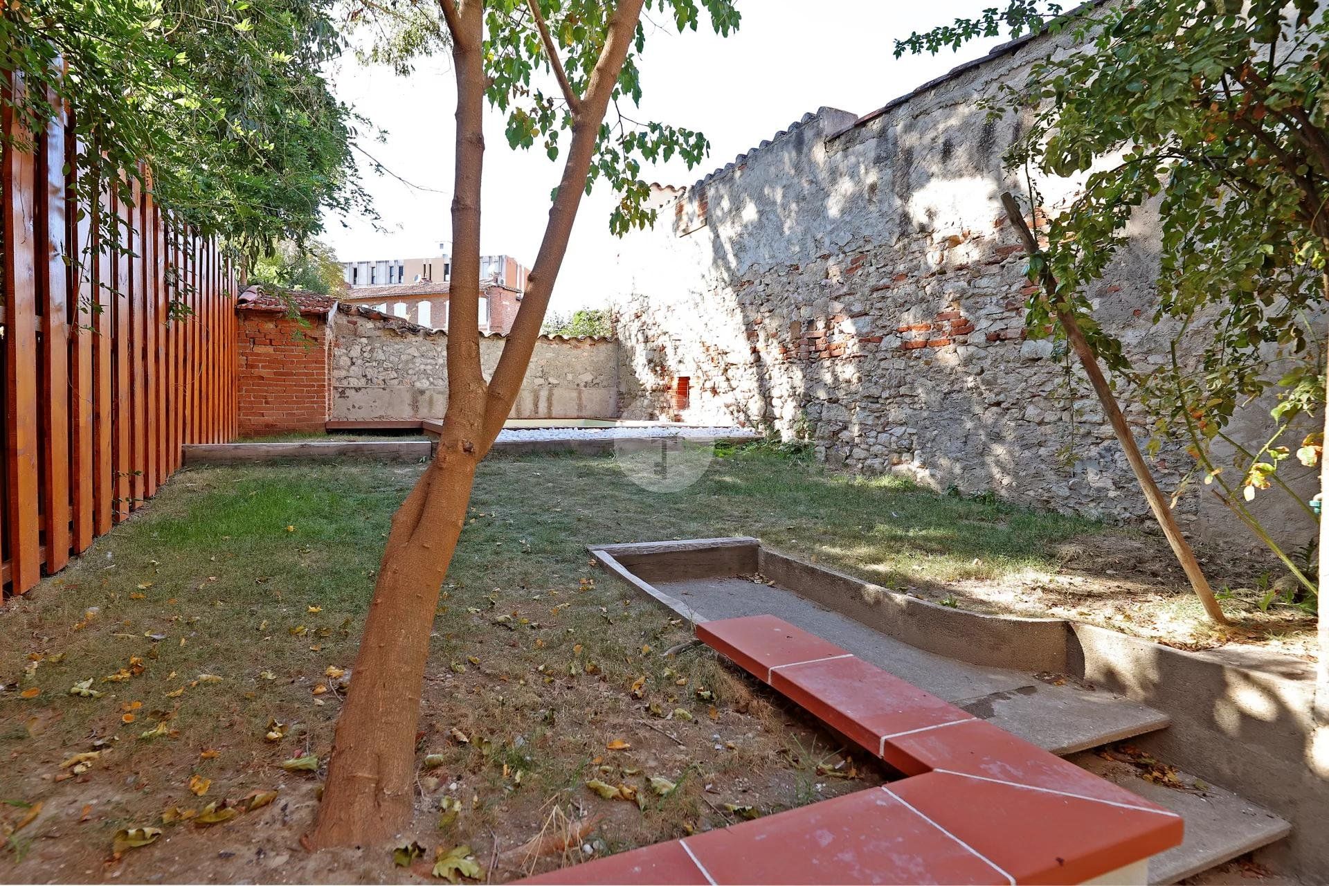 Plusieurs maisons dans Albi, Occitanie 10919749