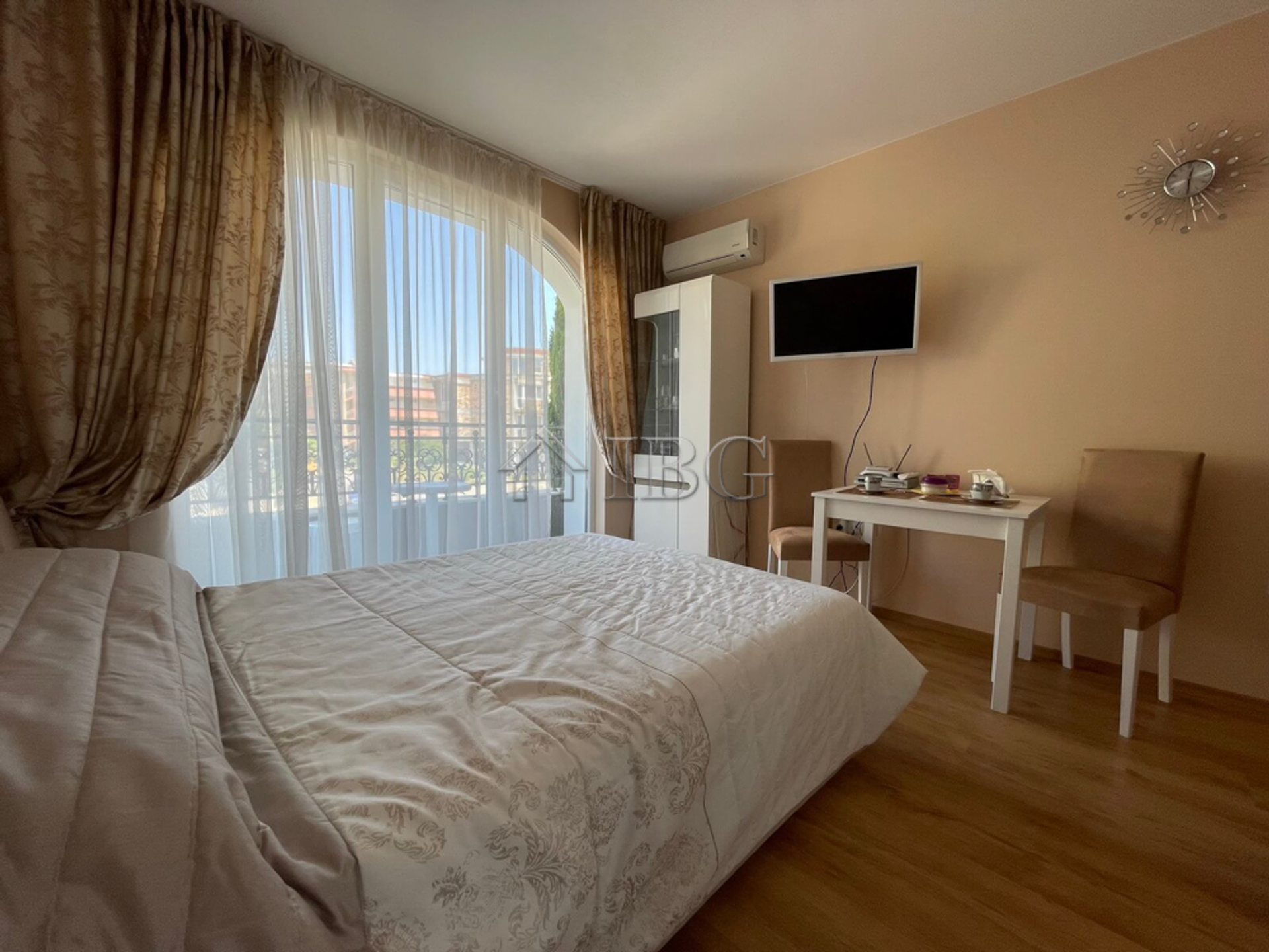 Condominium in Nesebar, Burgas 10920371