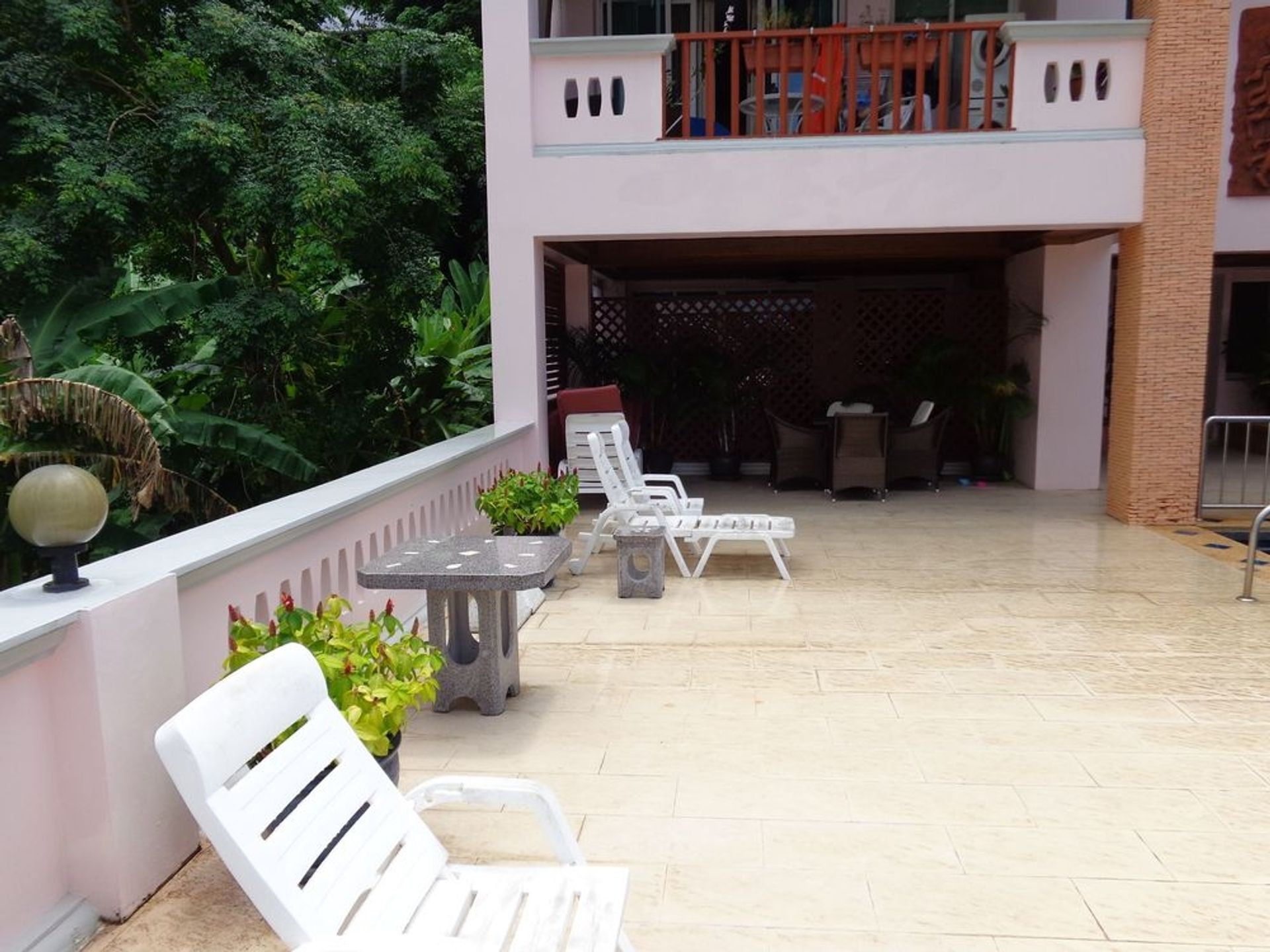 Condominio nel Tambon Choeng Thale, Chang Wat Phuket 10920424