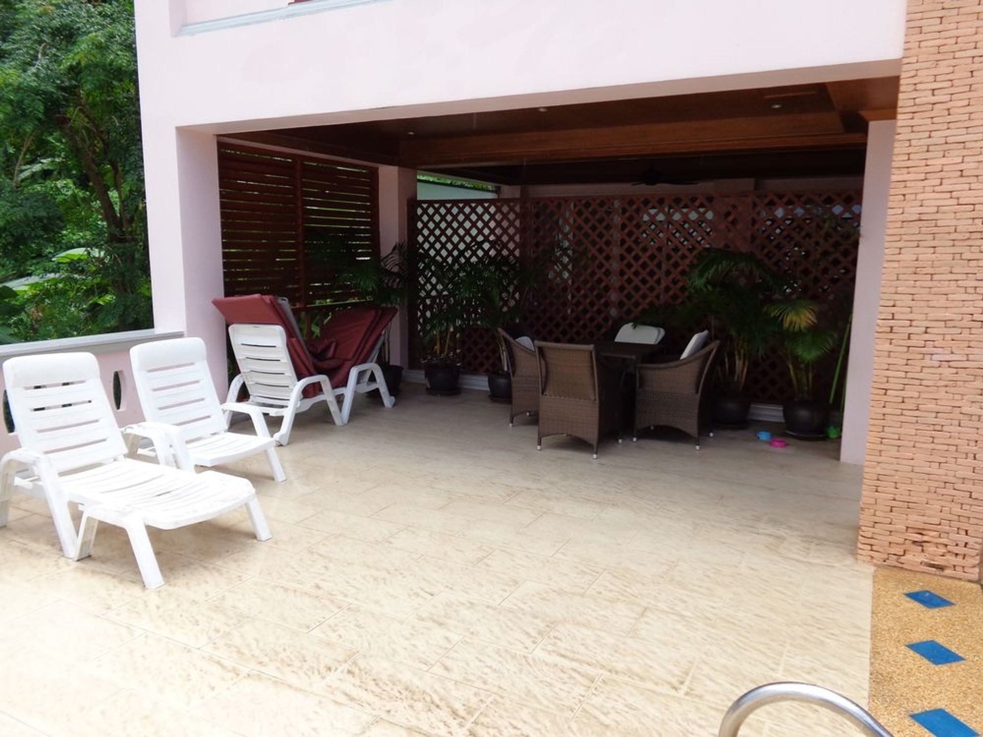 Condominio nel Tambon Choeng Thale, Chang Wat Phuket 10920424