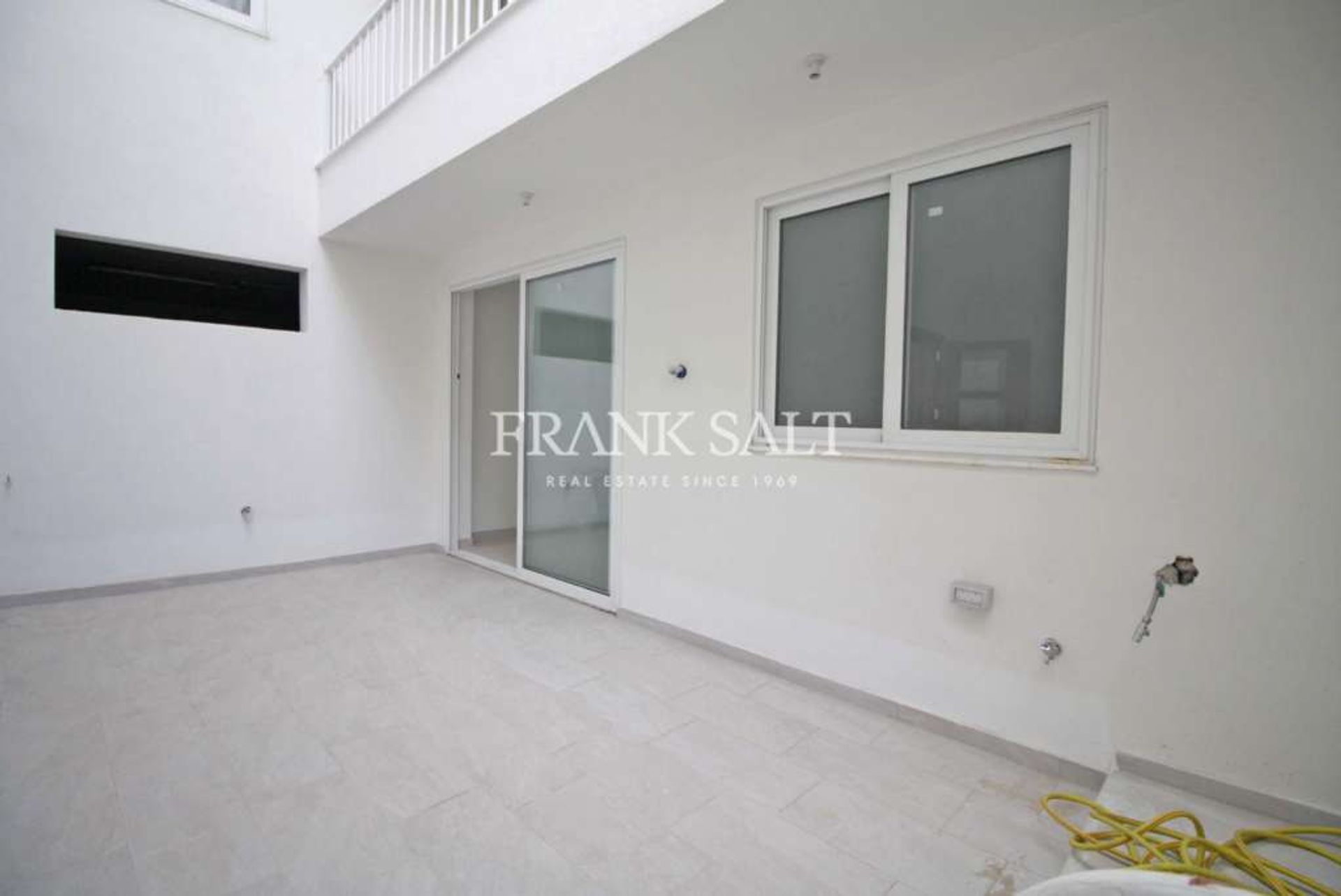 Condominium in Marsaxlokk,  10920547