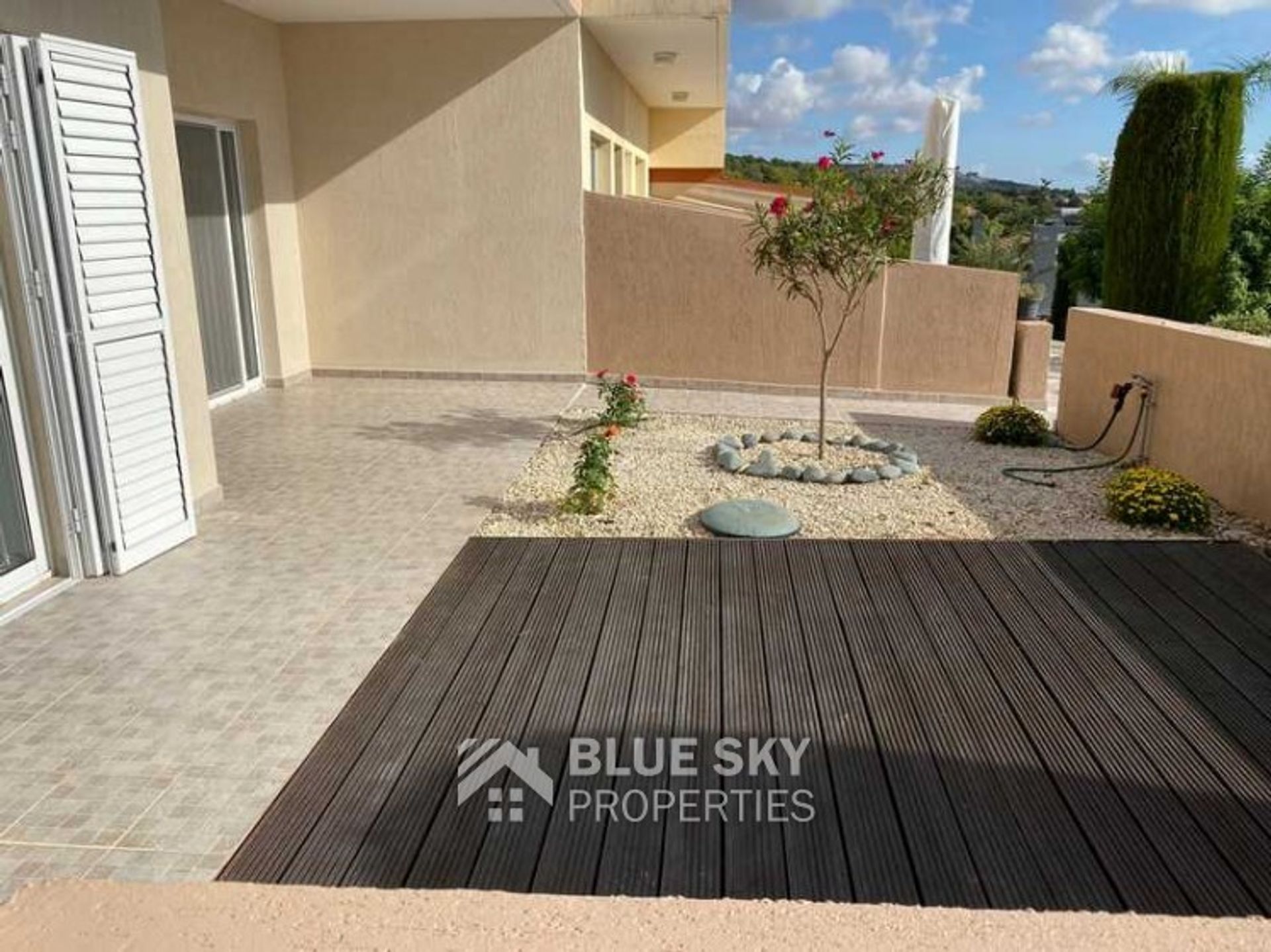 Condominium in Mesa Chorio, Paphos 10920633