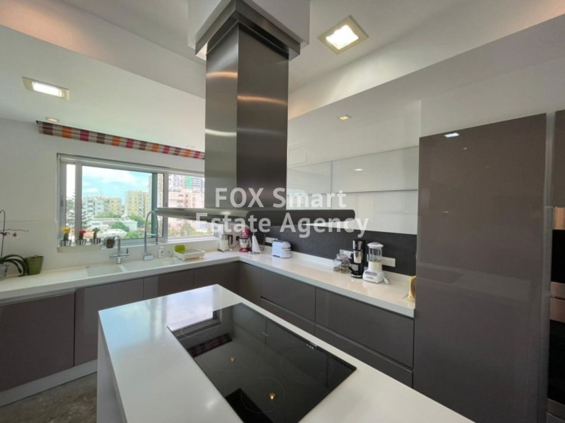 Condominium in Limassol, Limassol 10921068