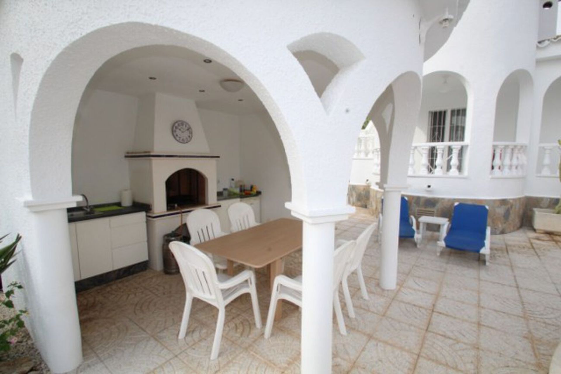 House in San Miguel de Salinas, Comunidad Valenciana 10921335