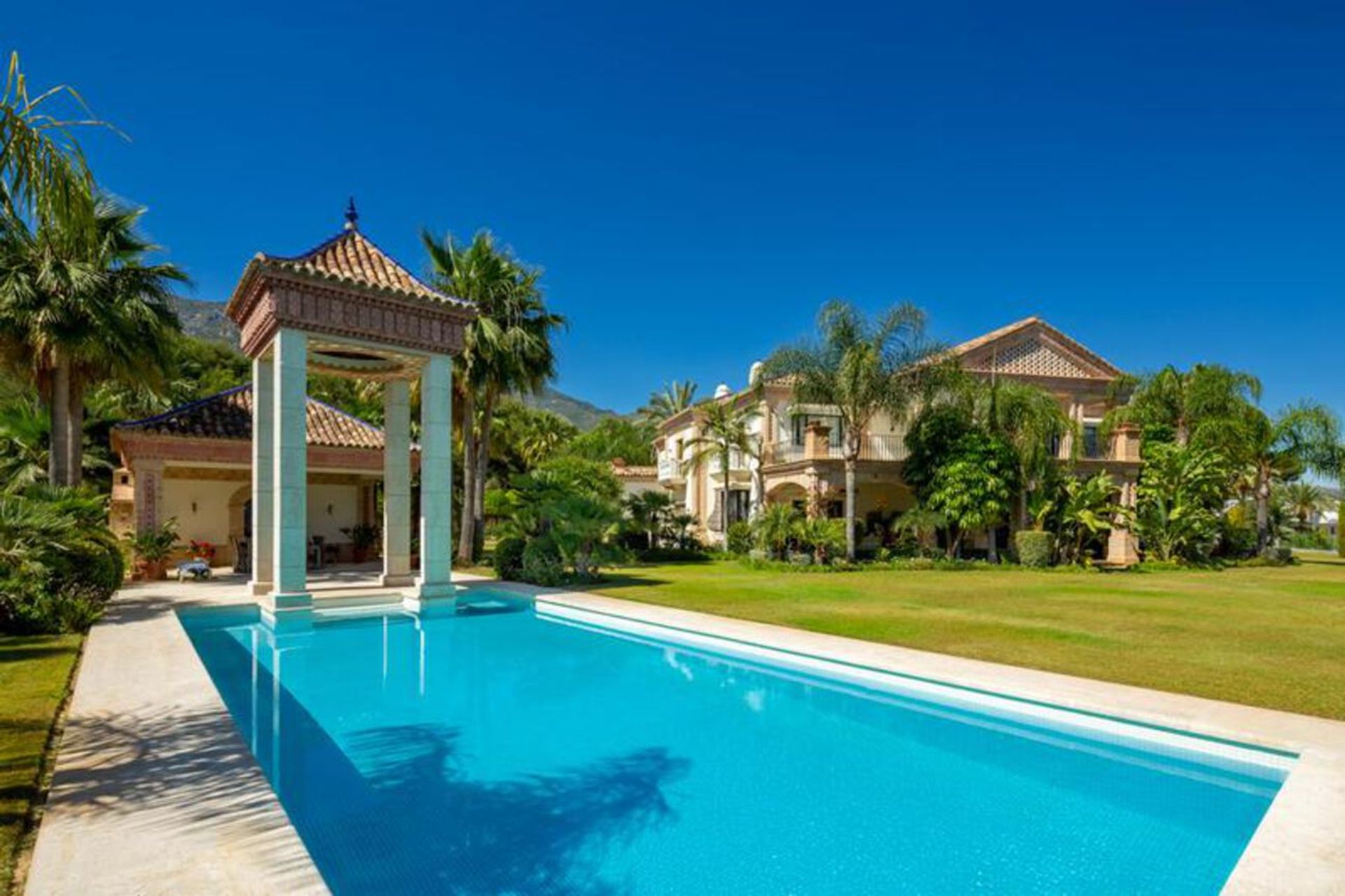 Haus im Marbella, Andalucía 10921441