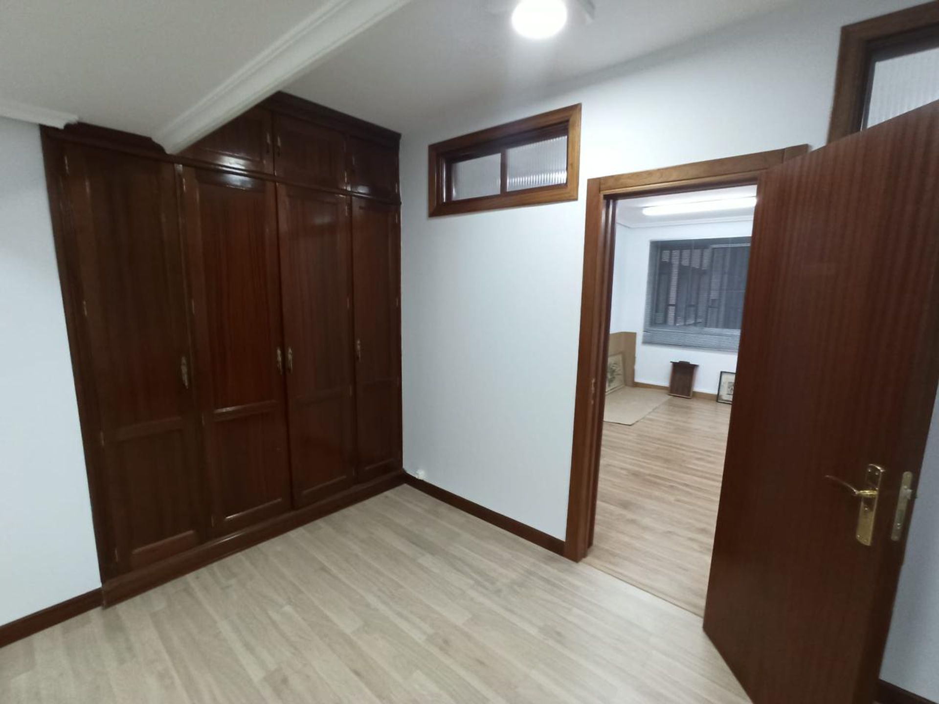 Pejabat dalam Tetuan, Madrid 10921580