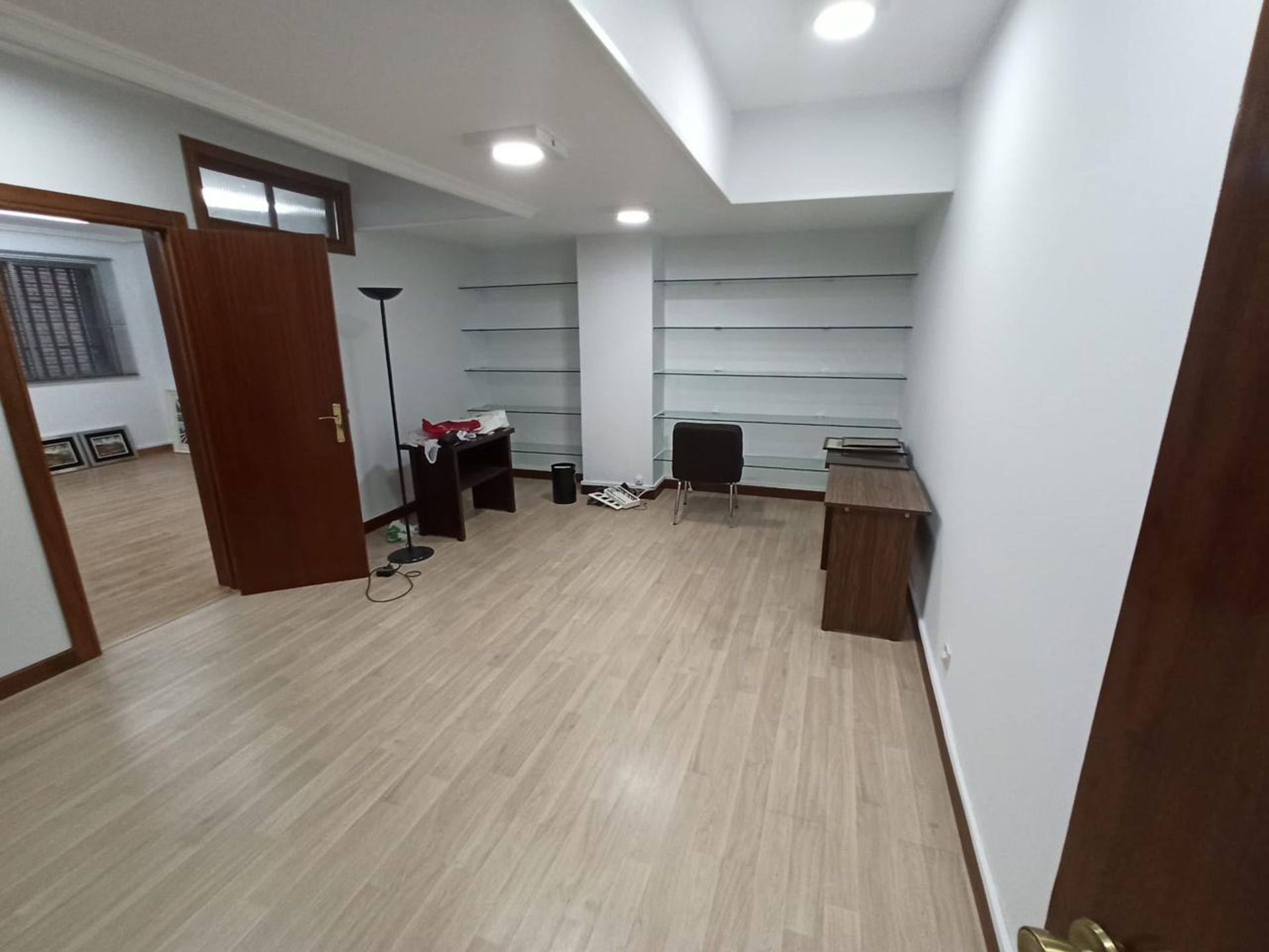 Pejabat dalam Tetuan, Madrid 10921580