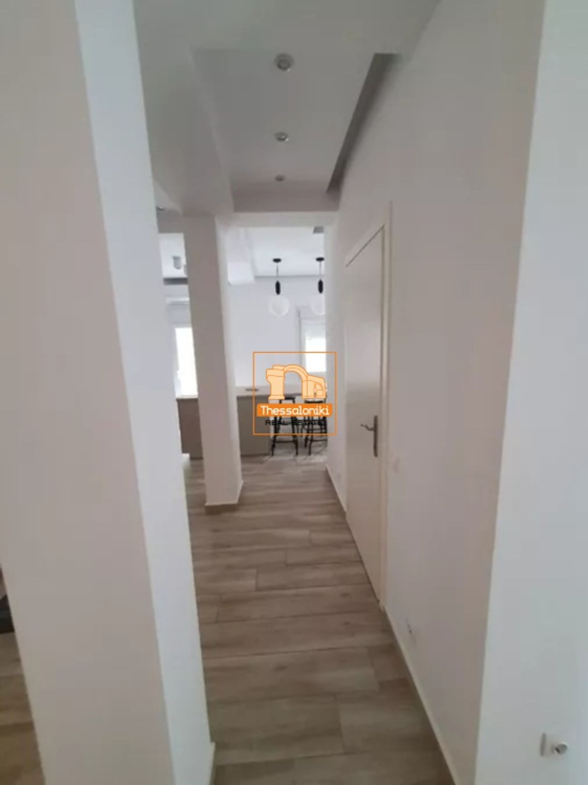 Condominium dans Thessaloniki,  10923296