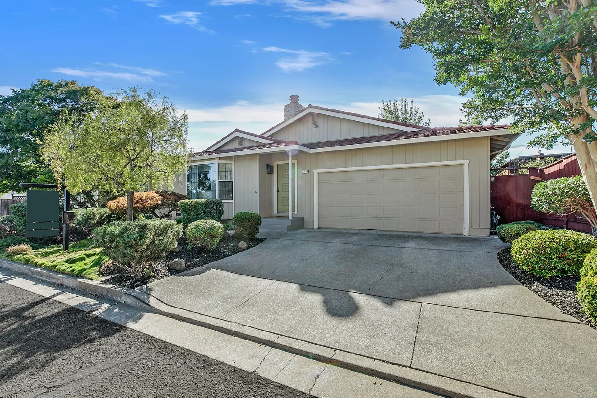 House in Castro Valley, 19713 Mabel Place 10923786