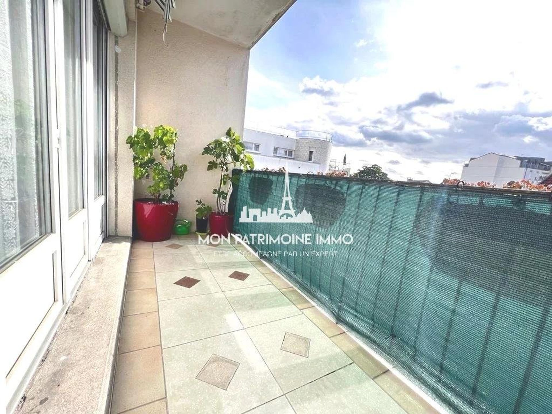 Condominio en Romainville, Ile-de-France 10925689