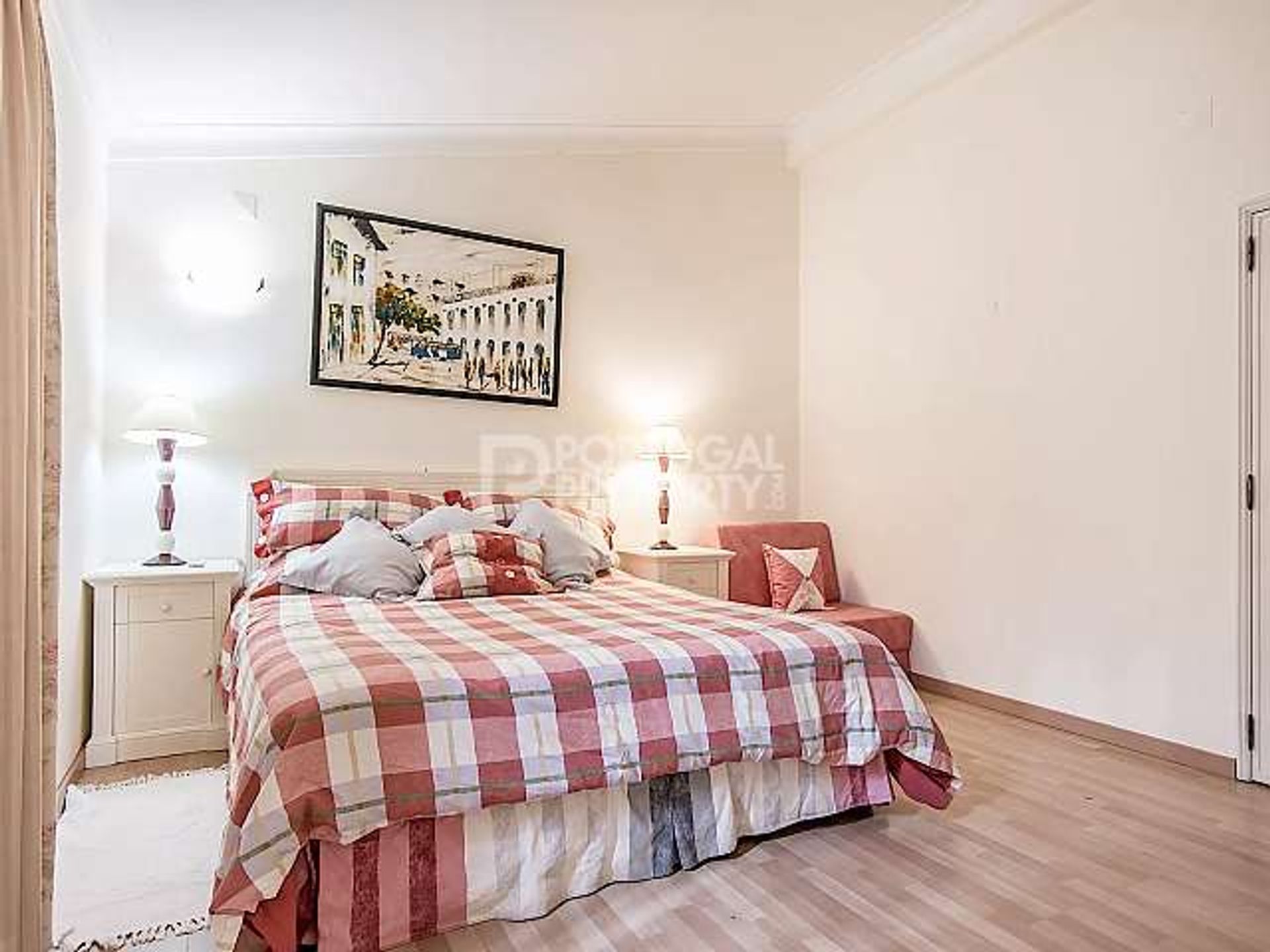 House in Quarteira, Faro 10925800