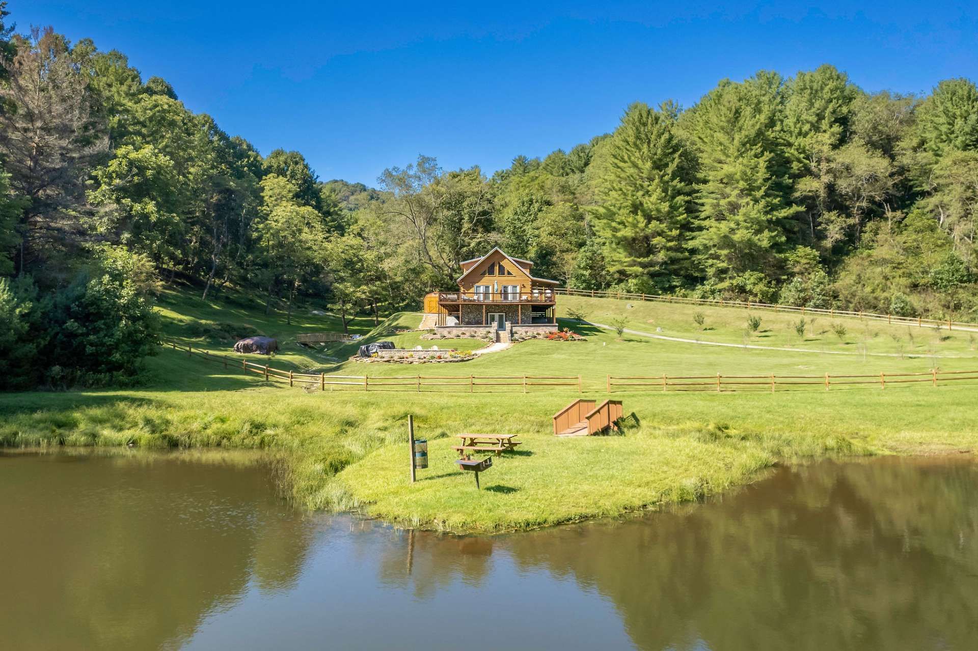 casa no Grassy Creek, North Carolina 10925980