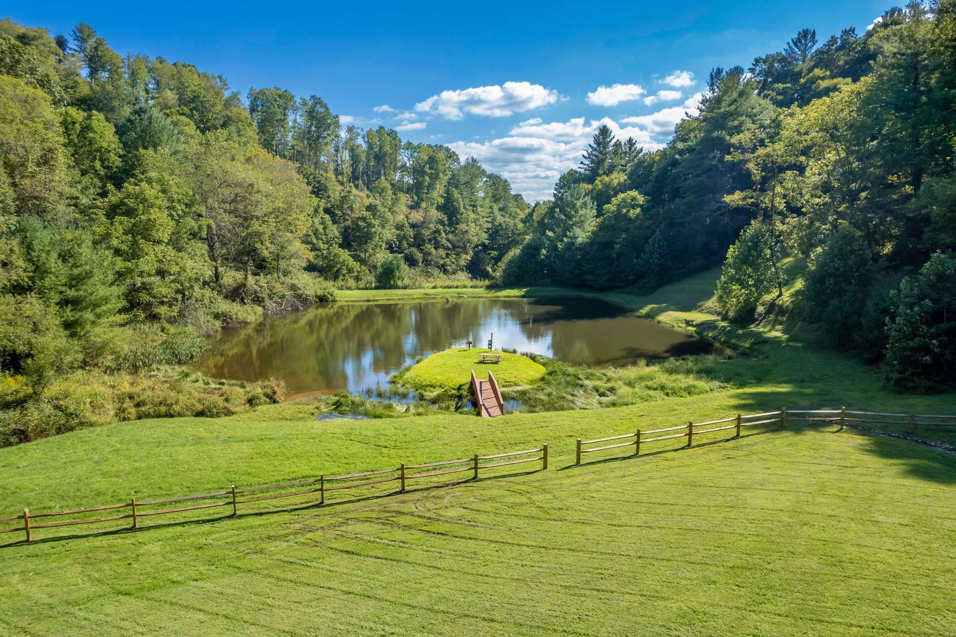 casa no Grassy Creek, North Carolina 10925980