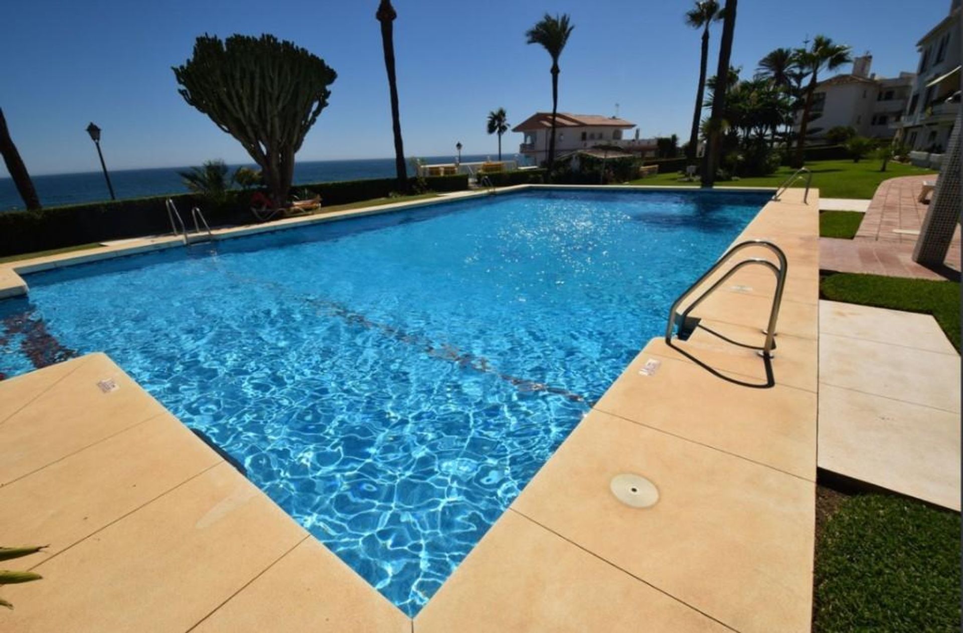 Condominium in La Cala de Mijas, Andalusia 10926412