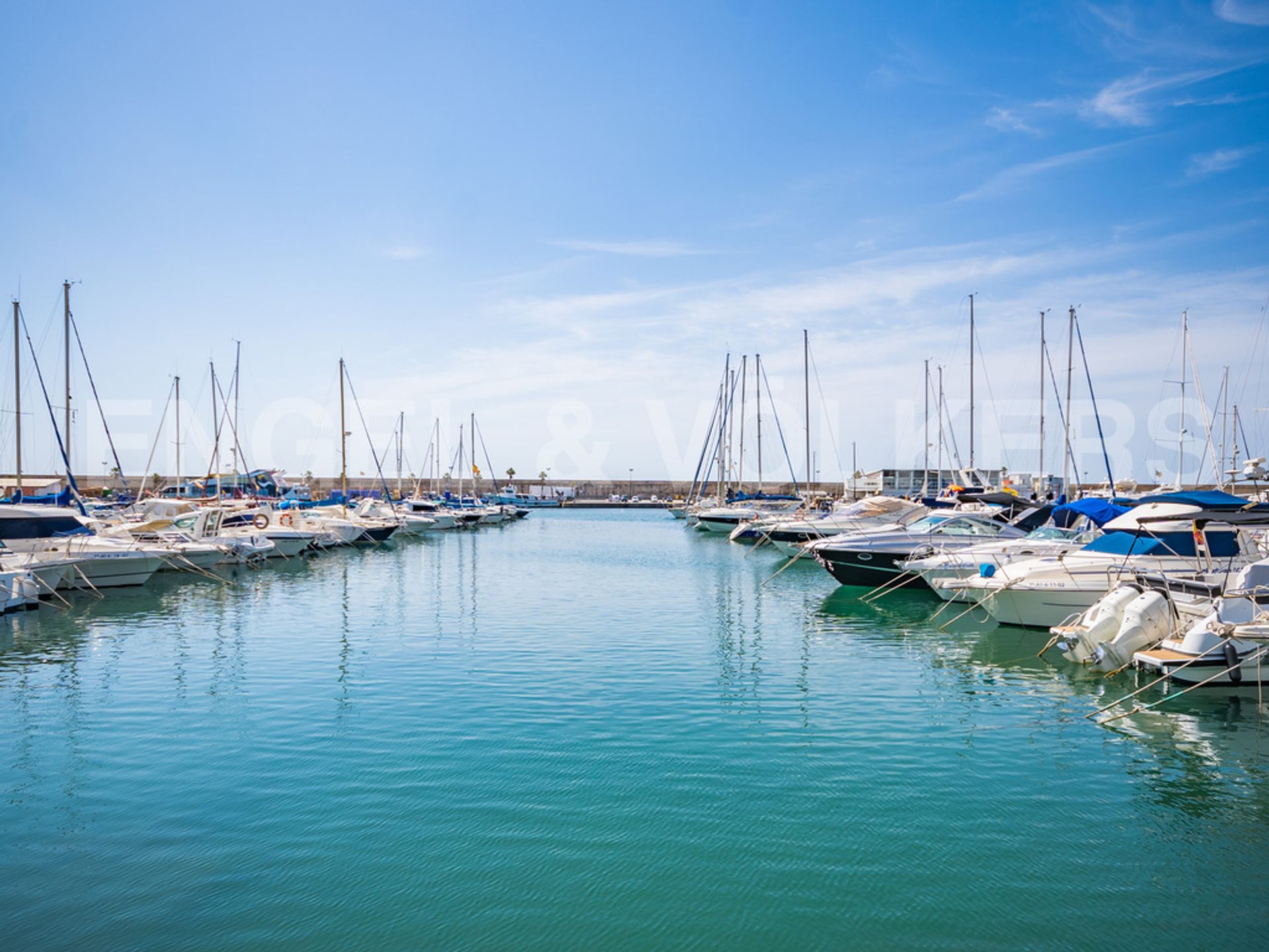 Condominium in Villajoyosa, Valencian Community 10926678