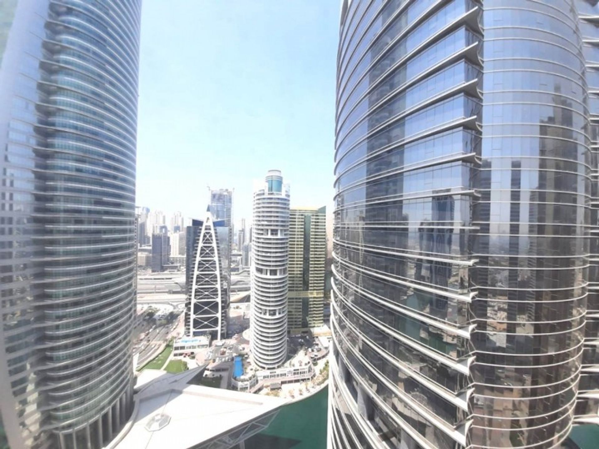 Lain di Dubai, Dubai 10926708