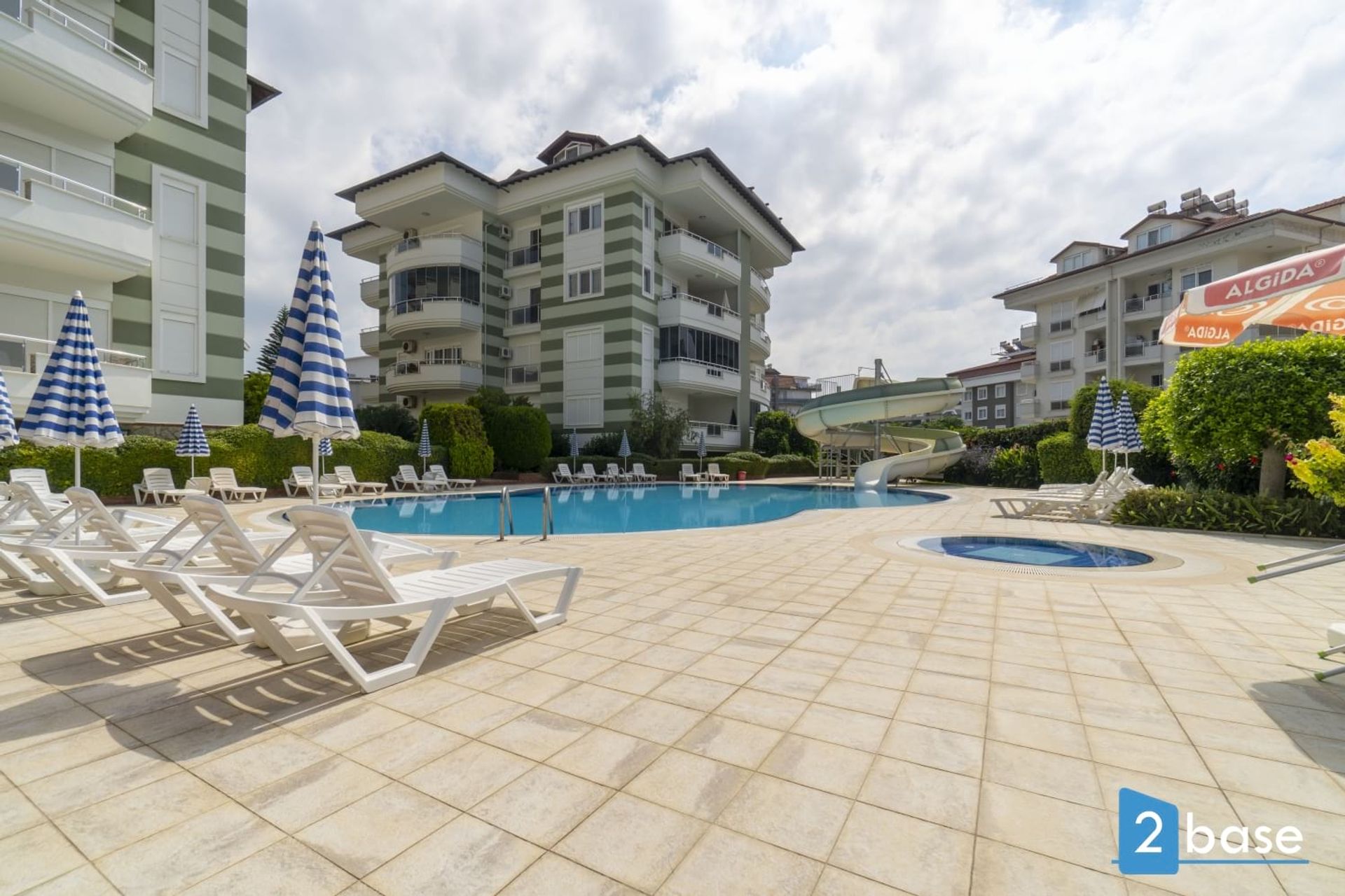 Condominium dans , Antalya 10927428