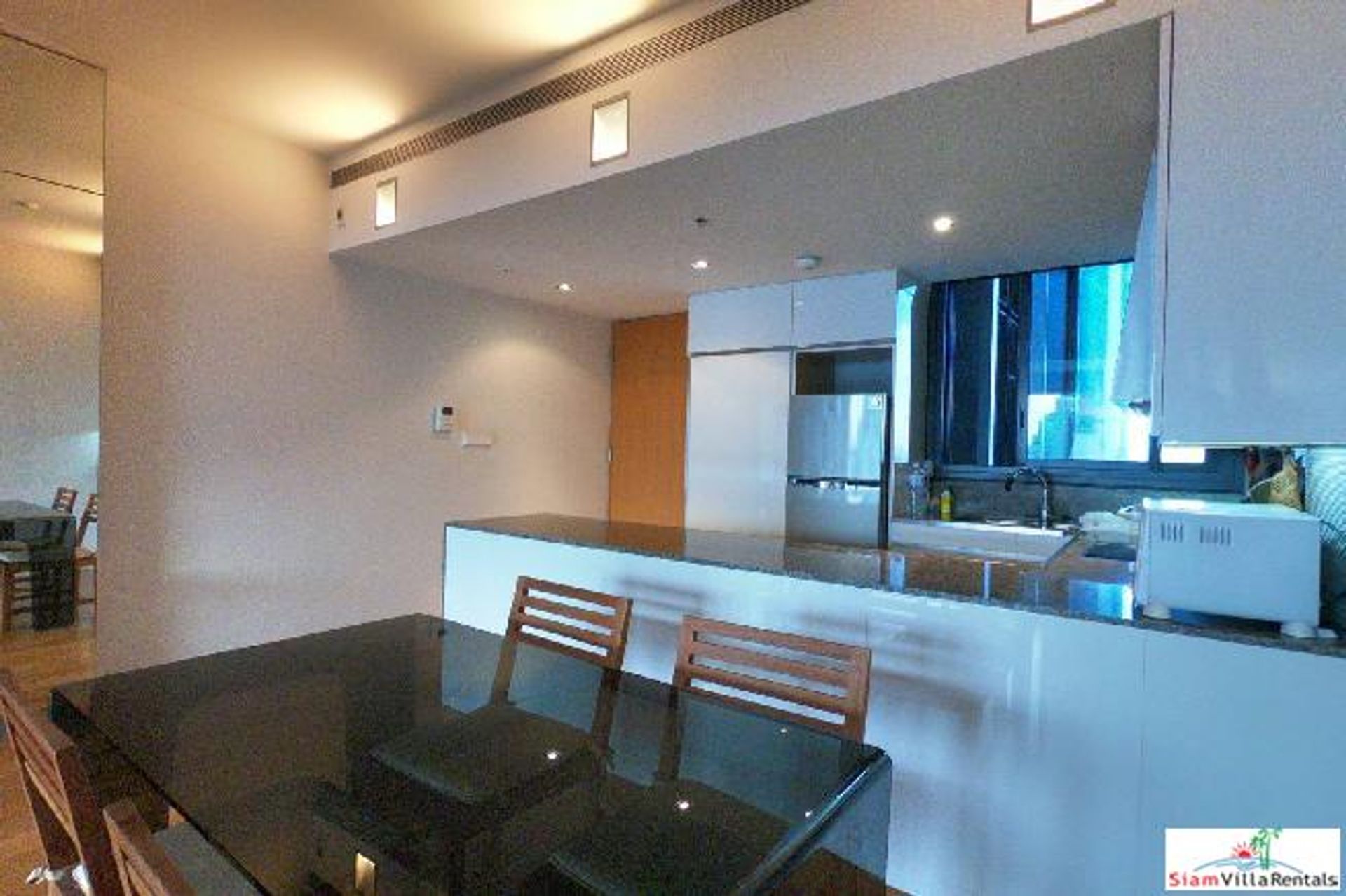 Condominium in Yan Nawa, Krung Thep Maha Nakhon 10927482