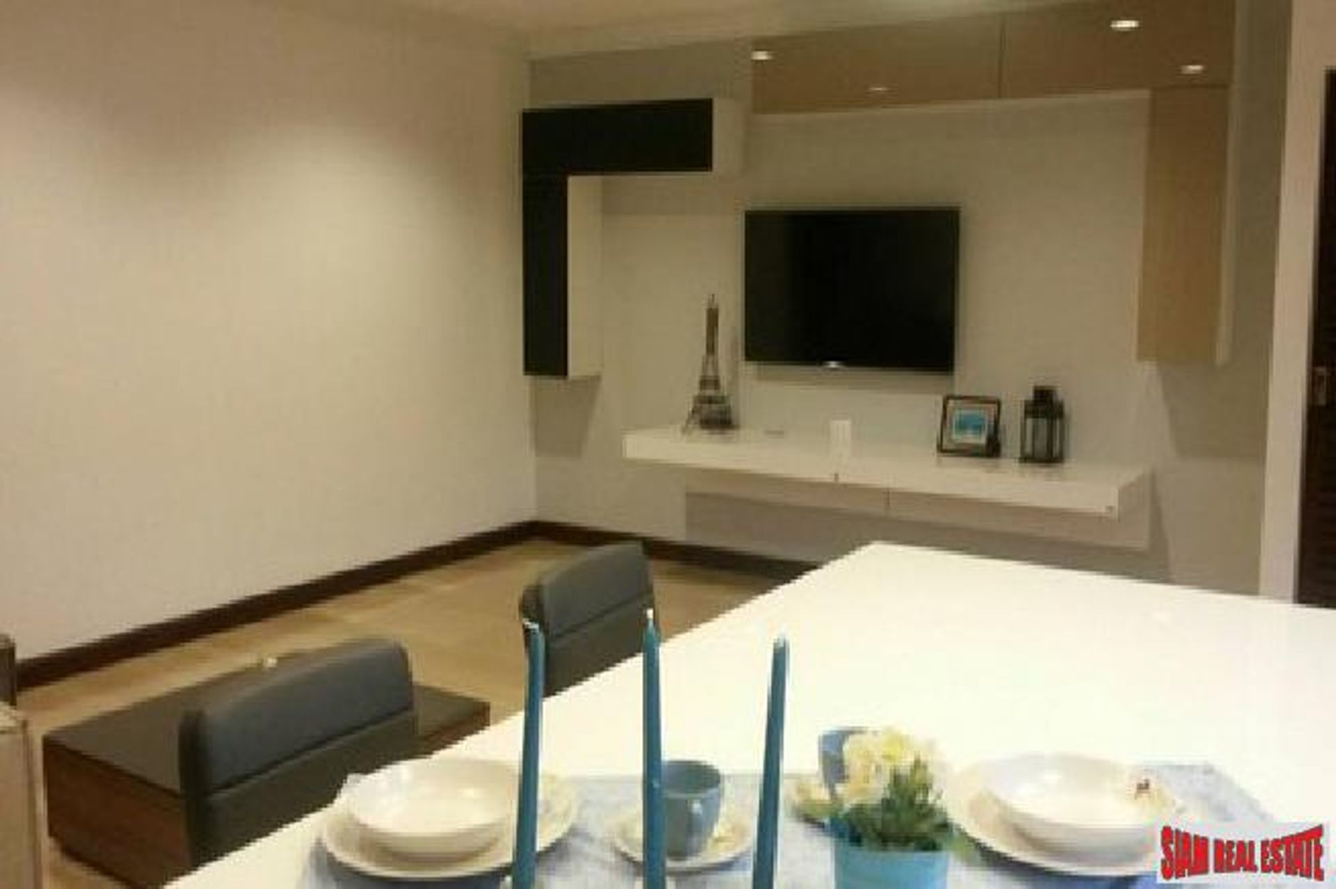 Condominium in Watthana, Krung Thep Maha Nakhon 10927486