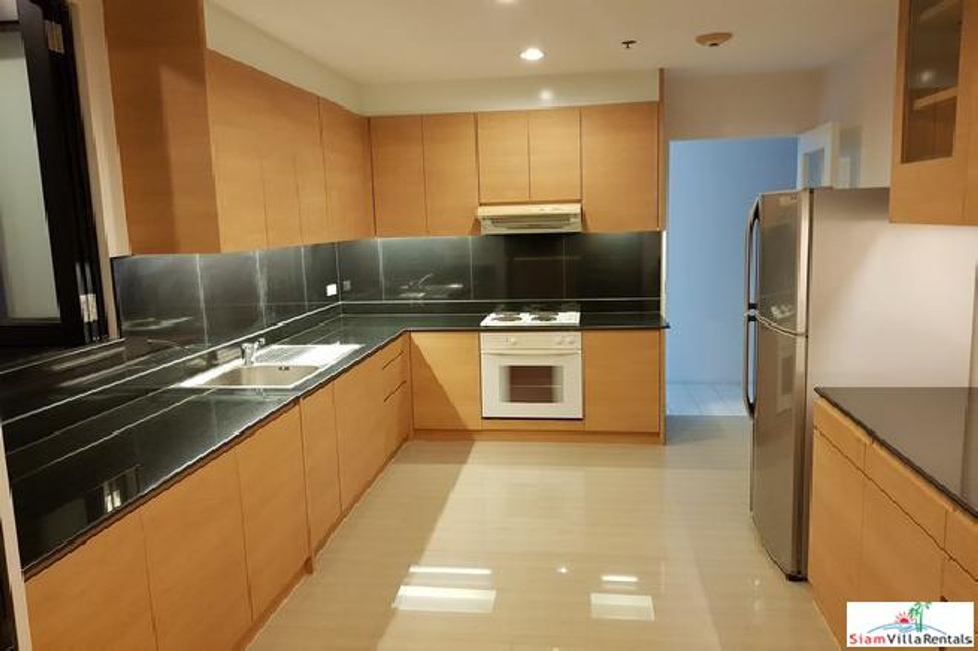 Condominium in Watthana, Krung Thep Maha Nakhon 10927488