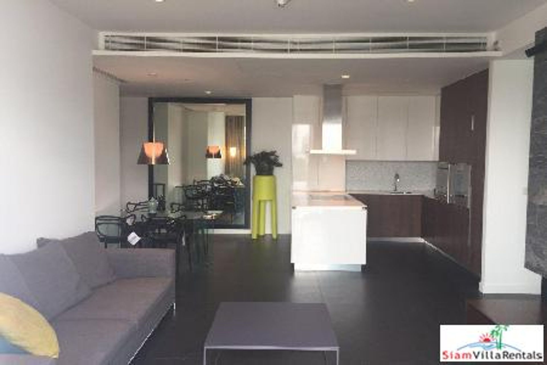 Condominium in Pathum Wan, Krung Thep Maha Nakhon 10927525