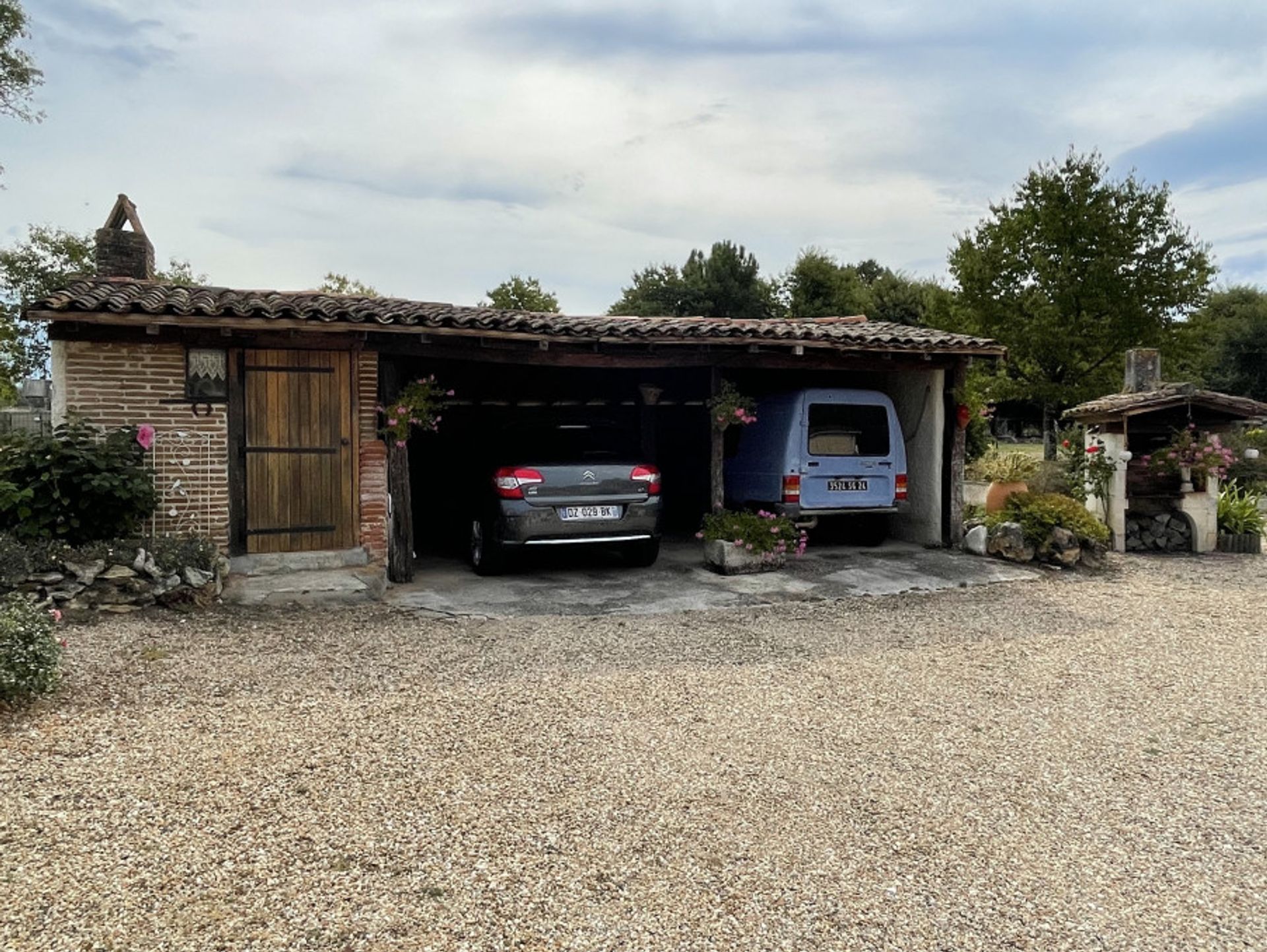 House in Montpon-Ménestérol, Nouvelle-Aquitaine 10927882