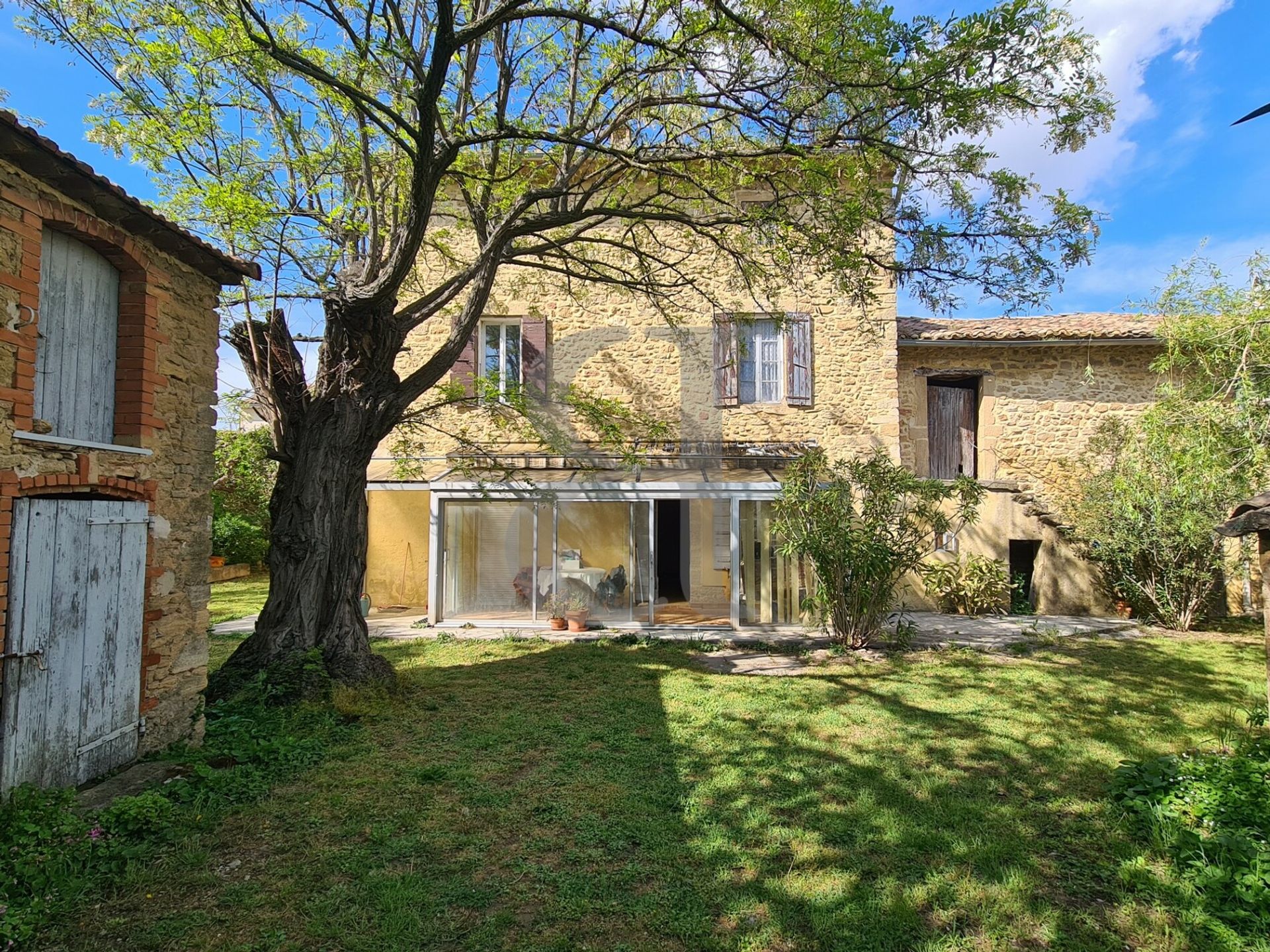 Huis in Sainte-Cécile-les-Vignes, Provence-Alpes-Côte d'Azur 10928500