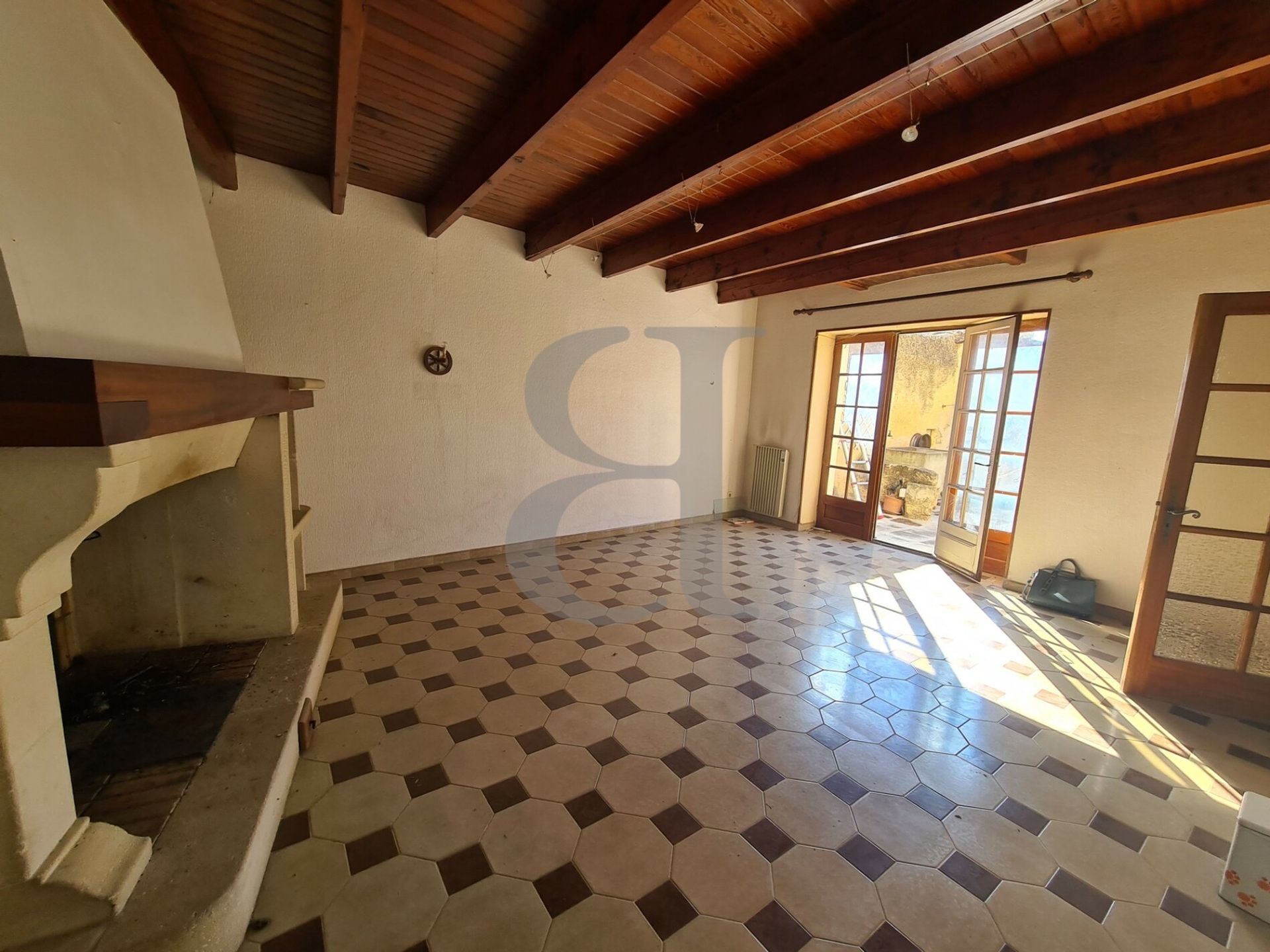 Huis in Sainte-Cecile-les-Vignes, Provence-Alpes-Côte d'Azur 10928534