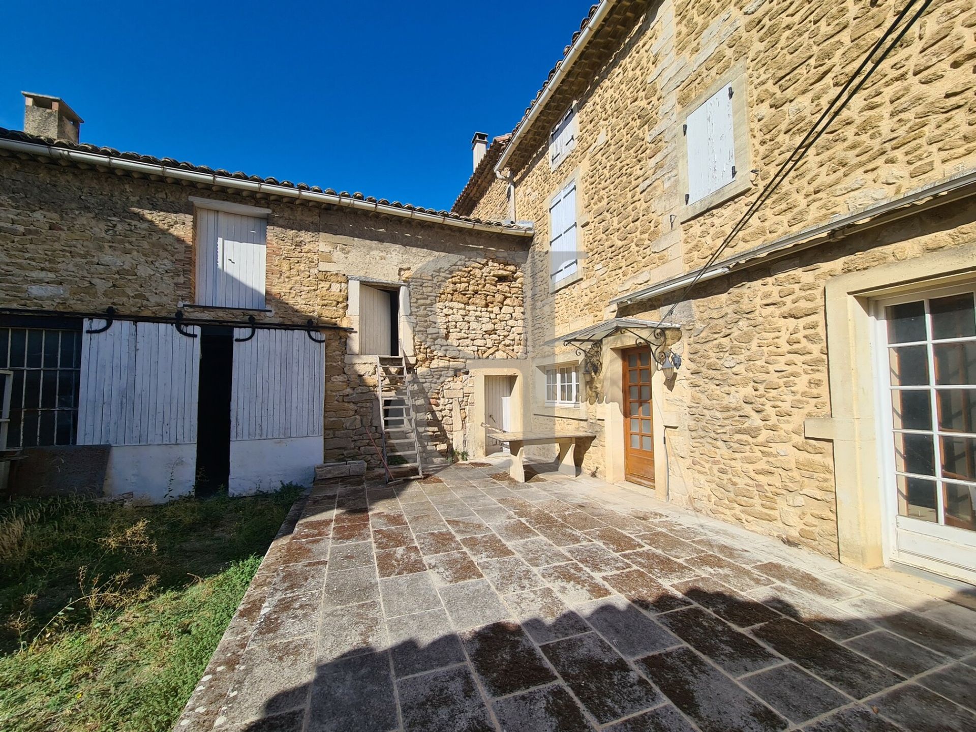 Huis in Sainte-Cecile-les-Vignes, Provence-Alpes-Côte d'Azur 10928534