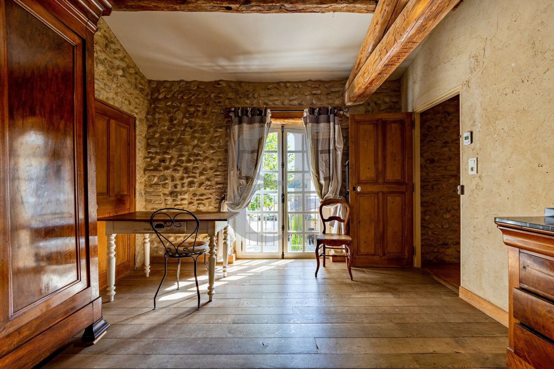 Osakehuoneisto sisään Sainte-Cécile-les-Vignes, Provence-Alpes-Côte d'Azur 10928553