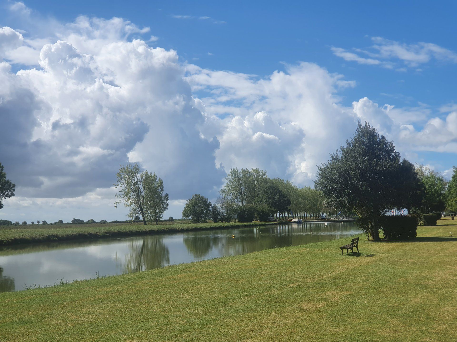 σπίτι σε Saint-Fort-sur-Gironde, Nouvelle-Aquitaine 10928583