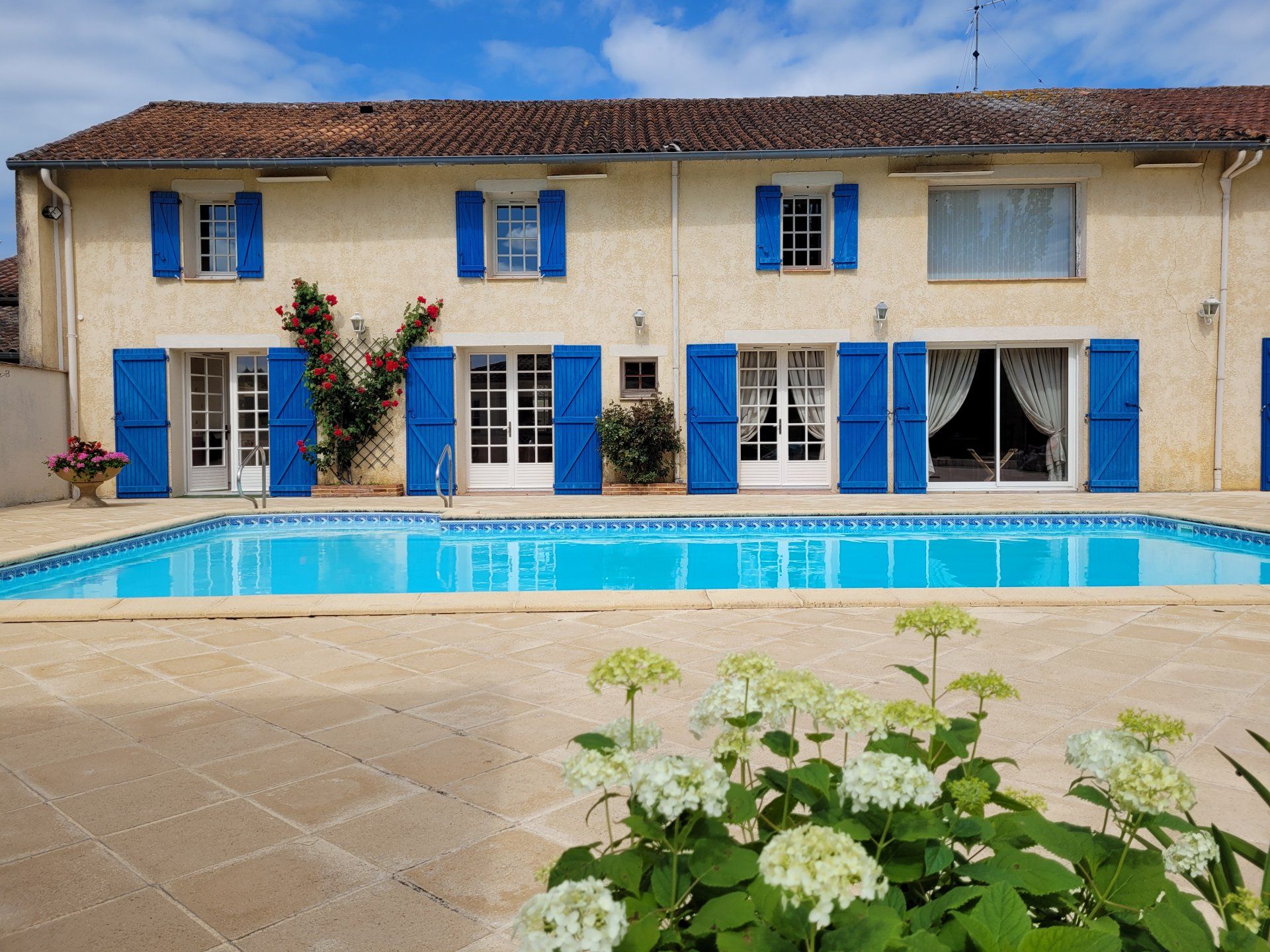 Huis in Casseneuil, Nouvelle-Aquitaine 10928598