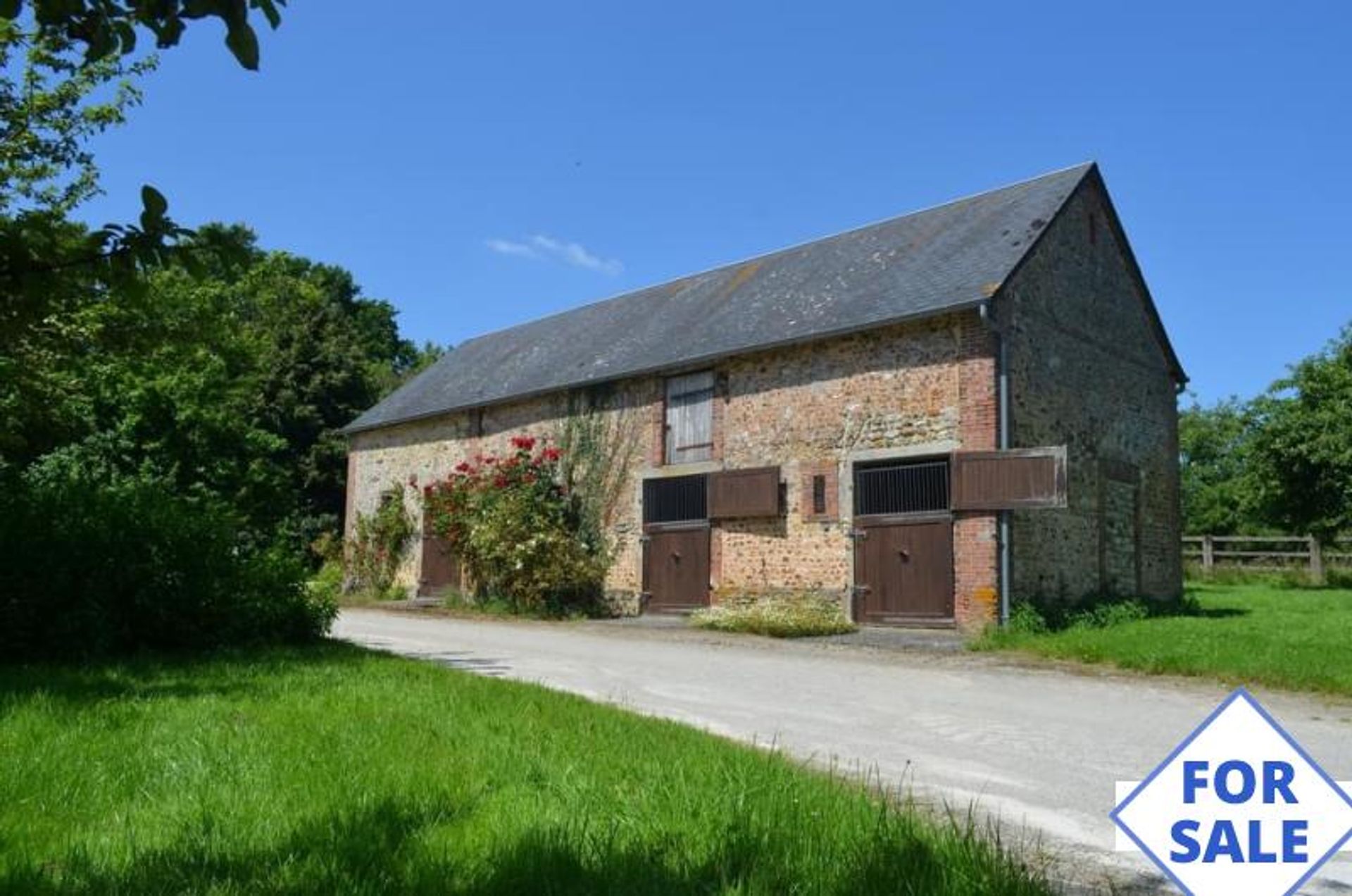 Hus i Moulins-la-Marche, Normandie 10928979