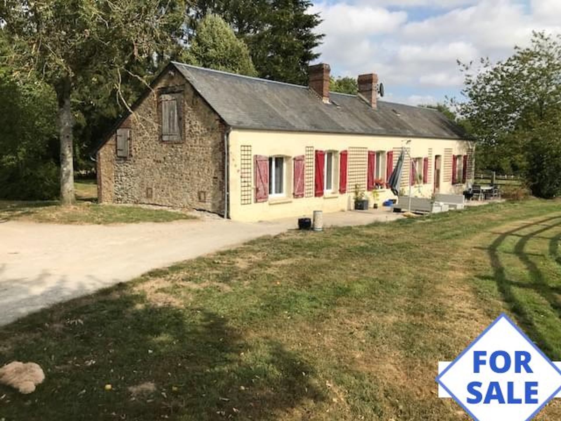 Hus i Moulins-la-Marche, Normandie 10928979